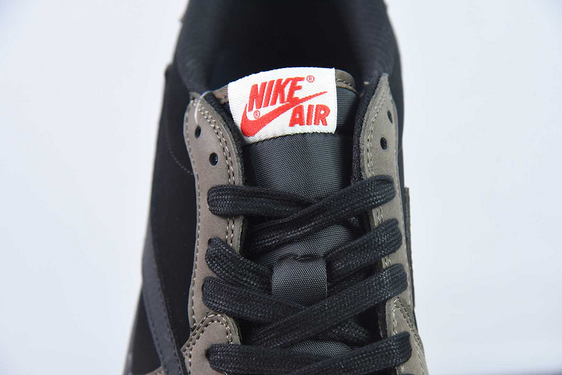 Travis Scott x Air Jordan 1 Low OG “DM7866-202