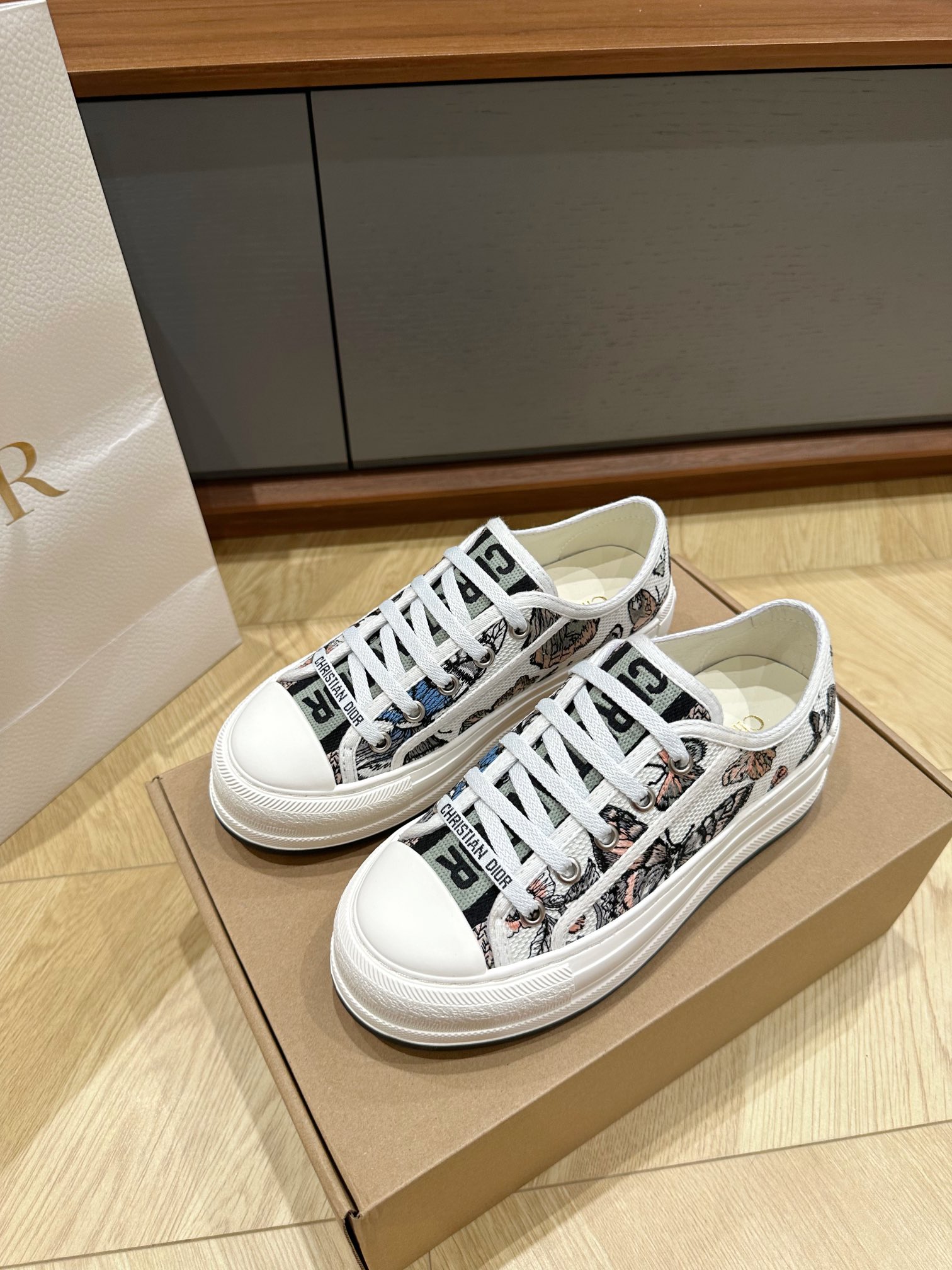 Di0r CD Sneaker（EU35-41)