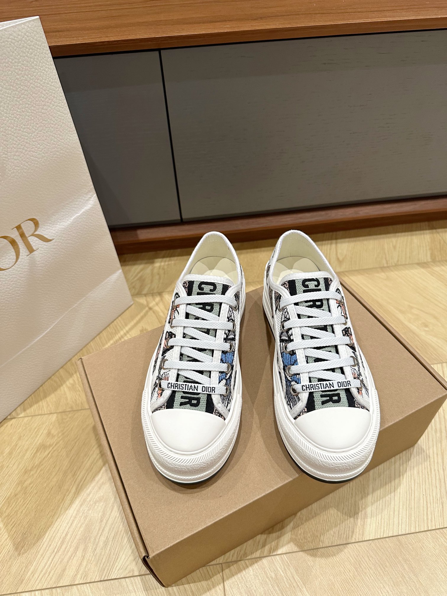Di0r CD Sneaker（EU35-41)