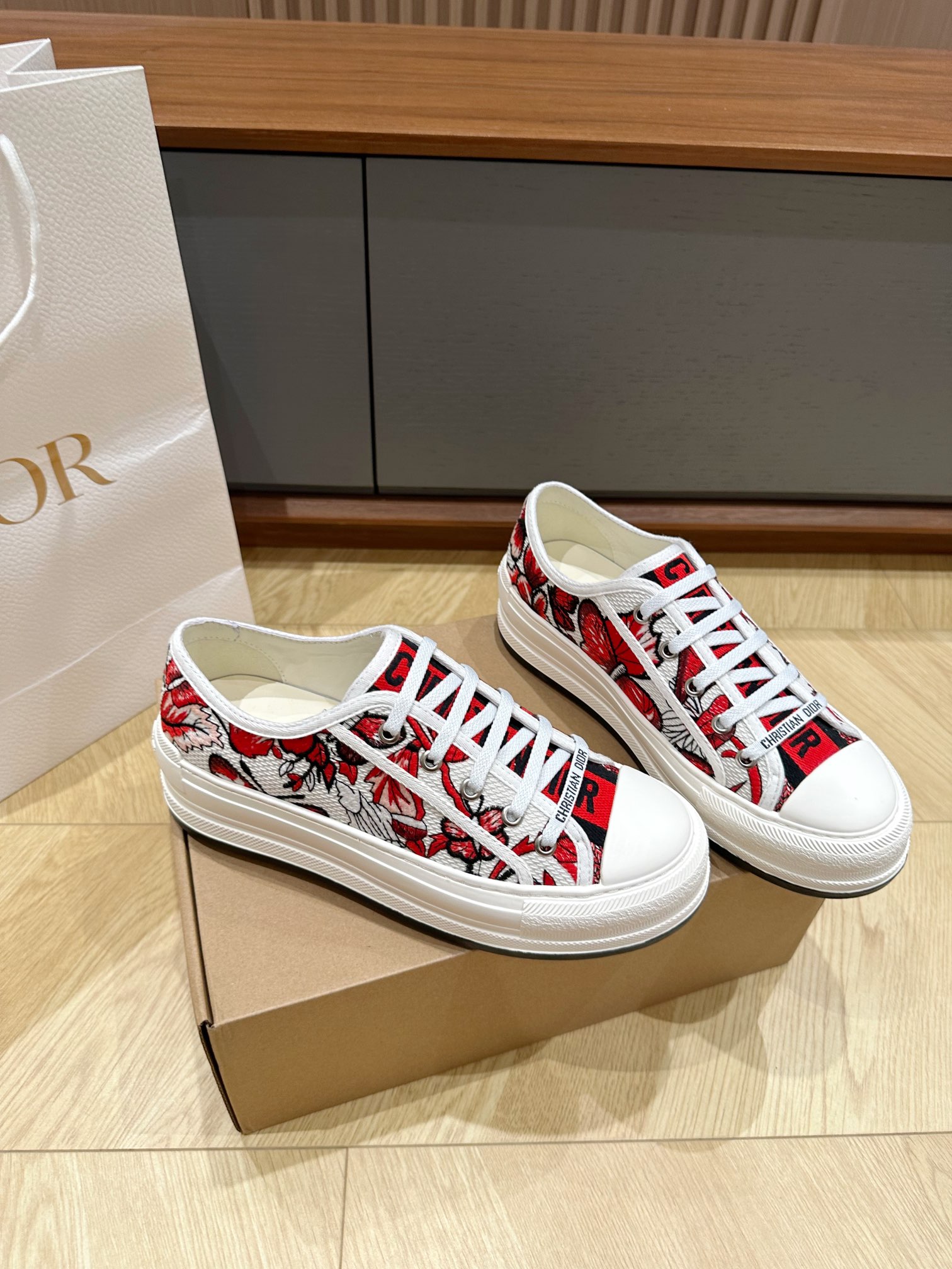 Di0r CD Sneaker（EU35-41)
