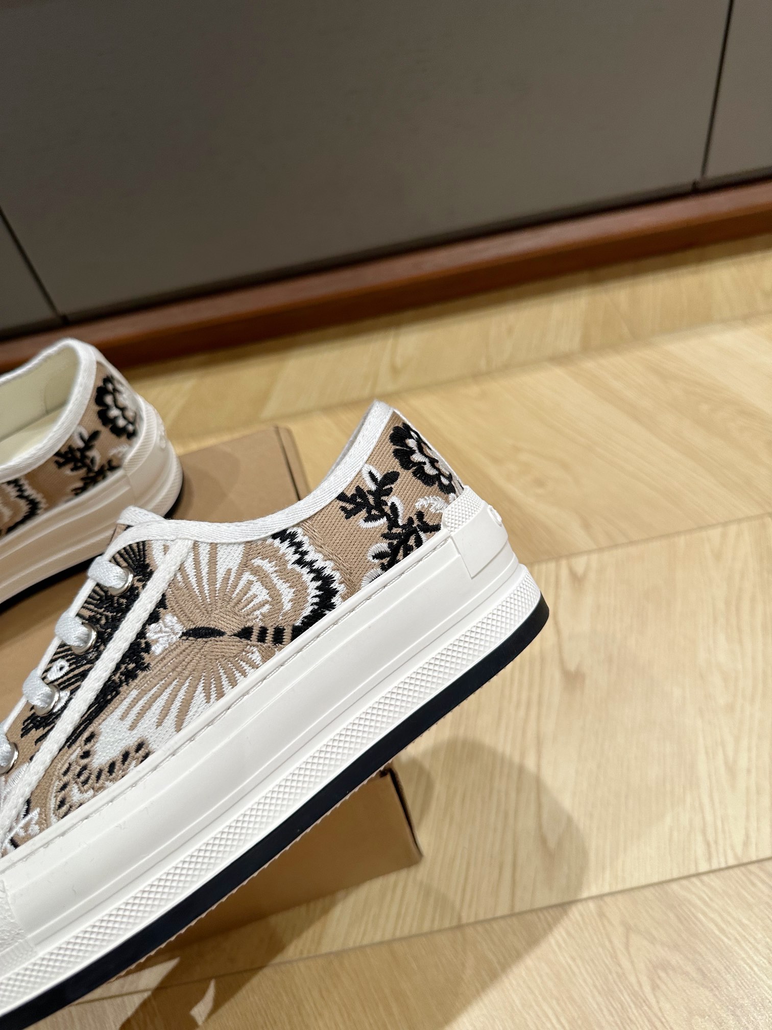 Di0r CD Sneaker（EU35-41)