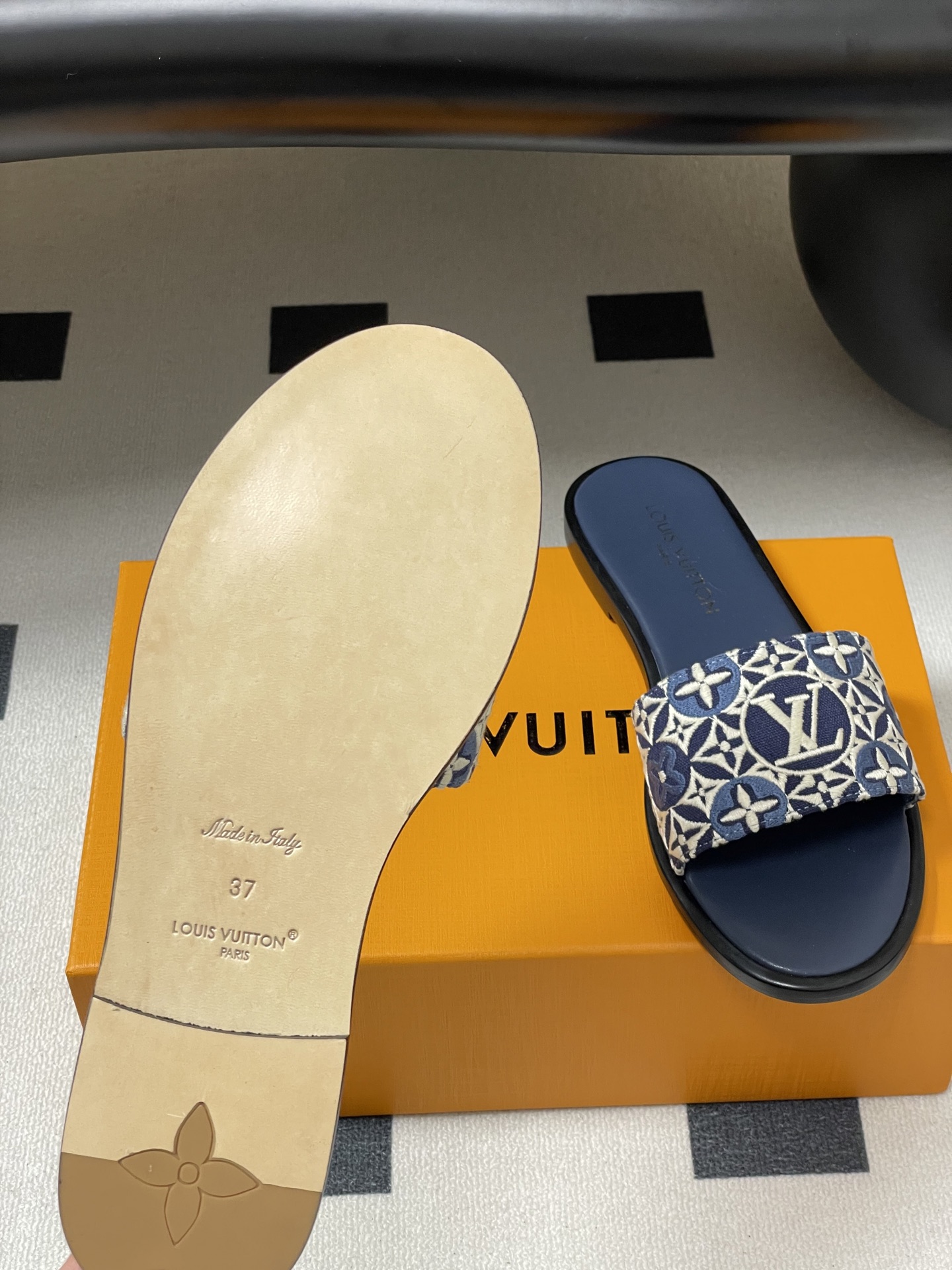 Lou*s Vuitton Lily Slides(EU35-41)