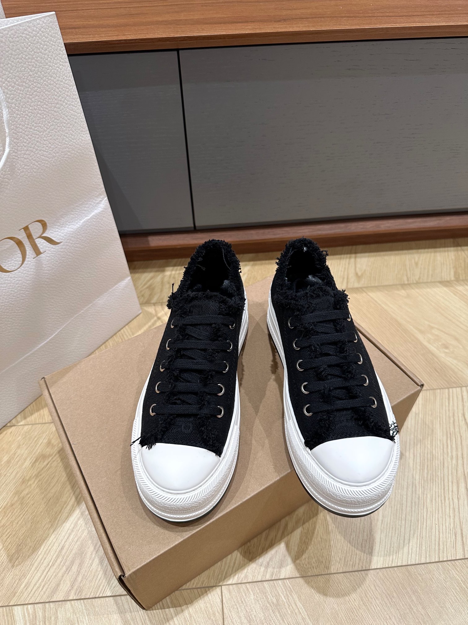 Di0r CD Sneaker（EU35-41)