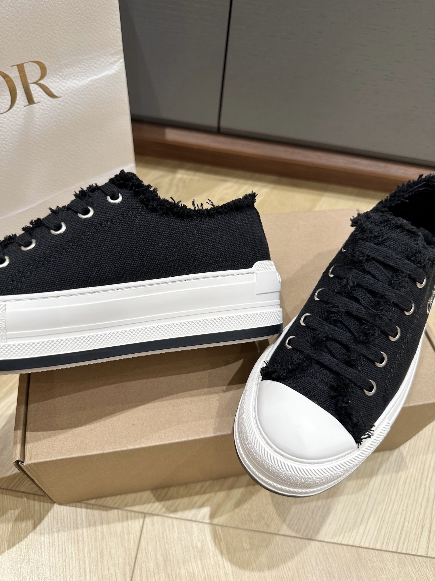 Di0r CD Sneaker（EU35-41)