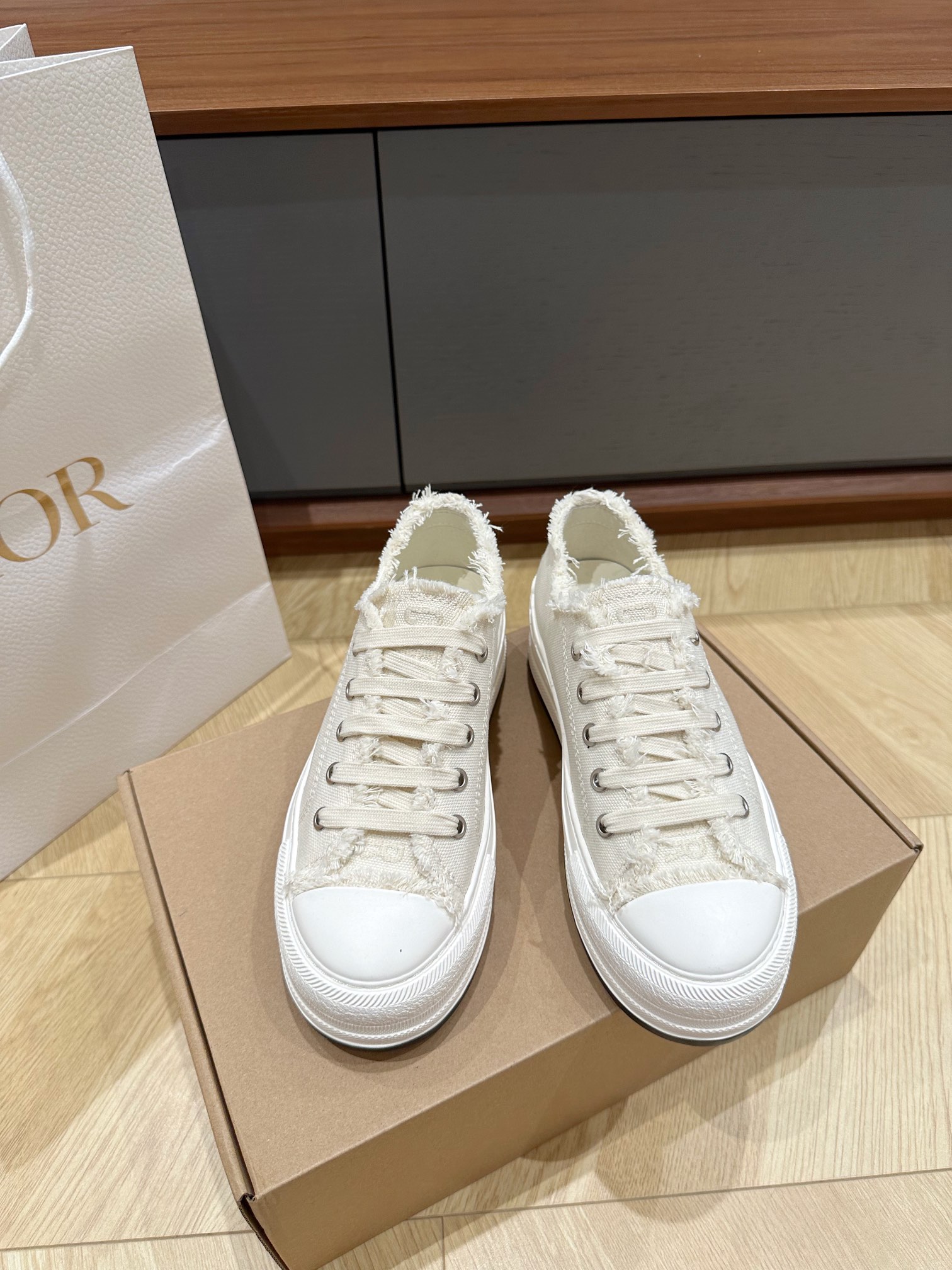 Di0r CD Sneaker（EU35-41)