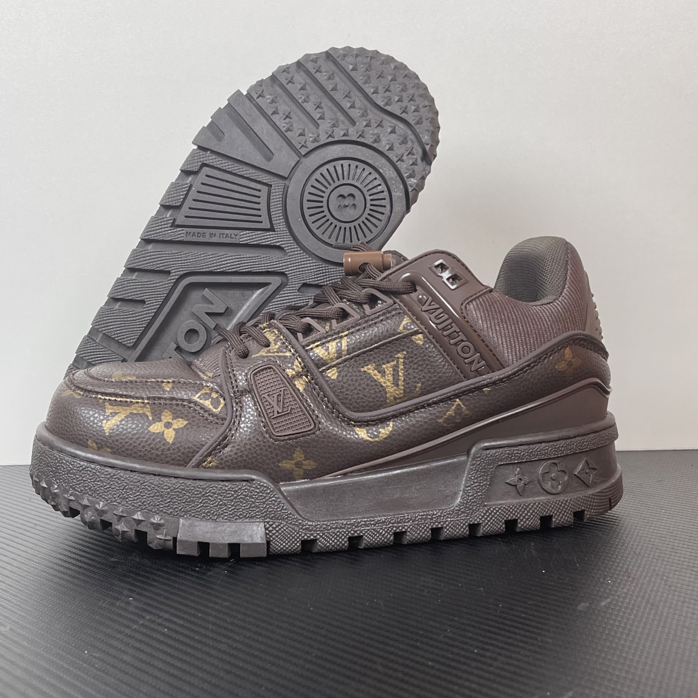Lou*s Vuitton Trainer Maxi Sneakers(EU35-46)