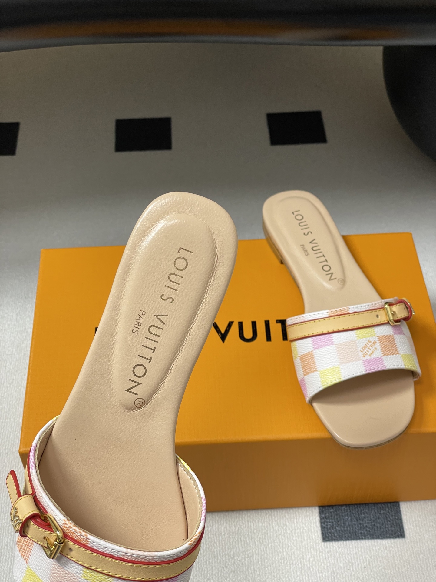 Lou*s Vuitton Slides(EU35-41)