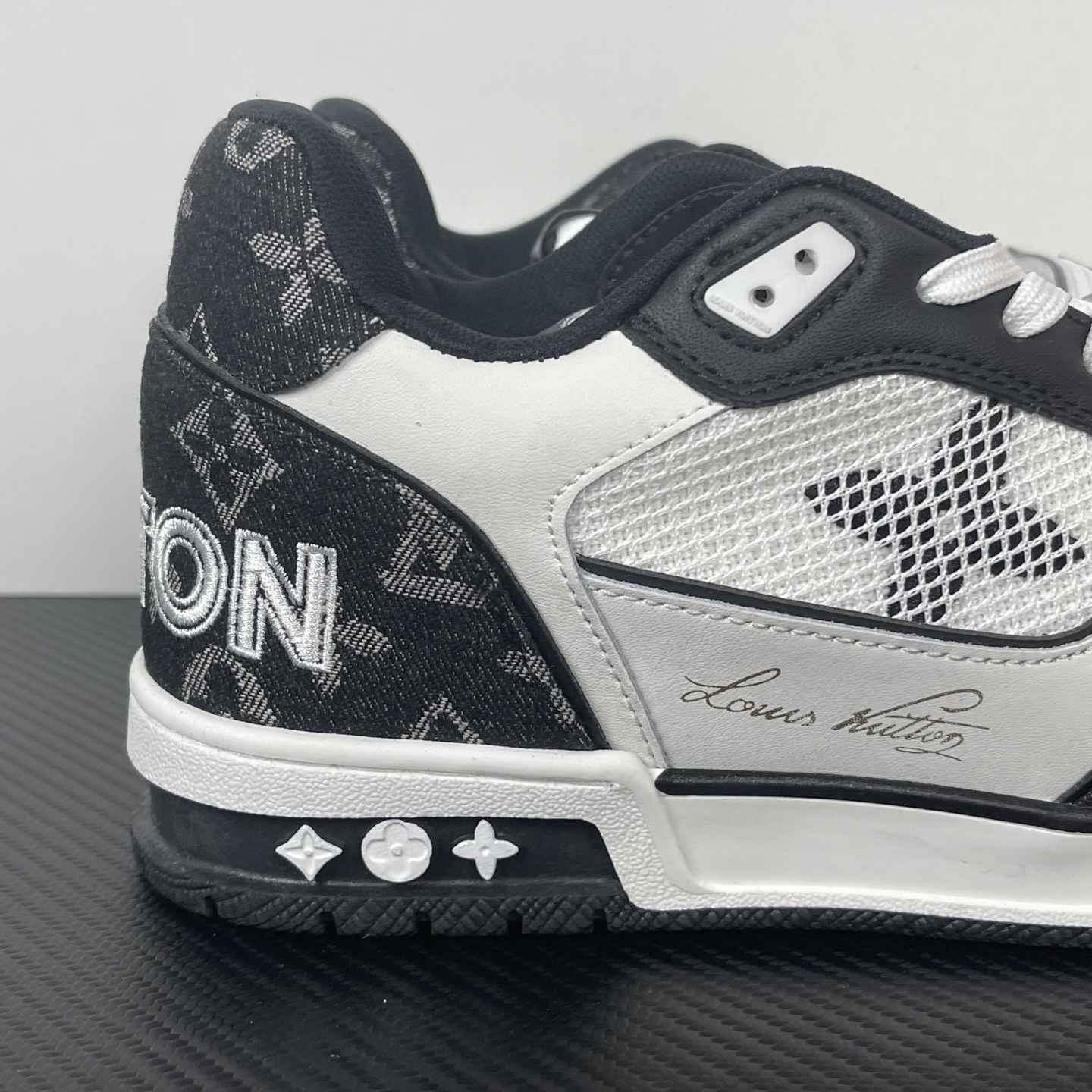 Louis Vuitton Trainer Sneakers(EU35-46)