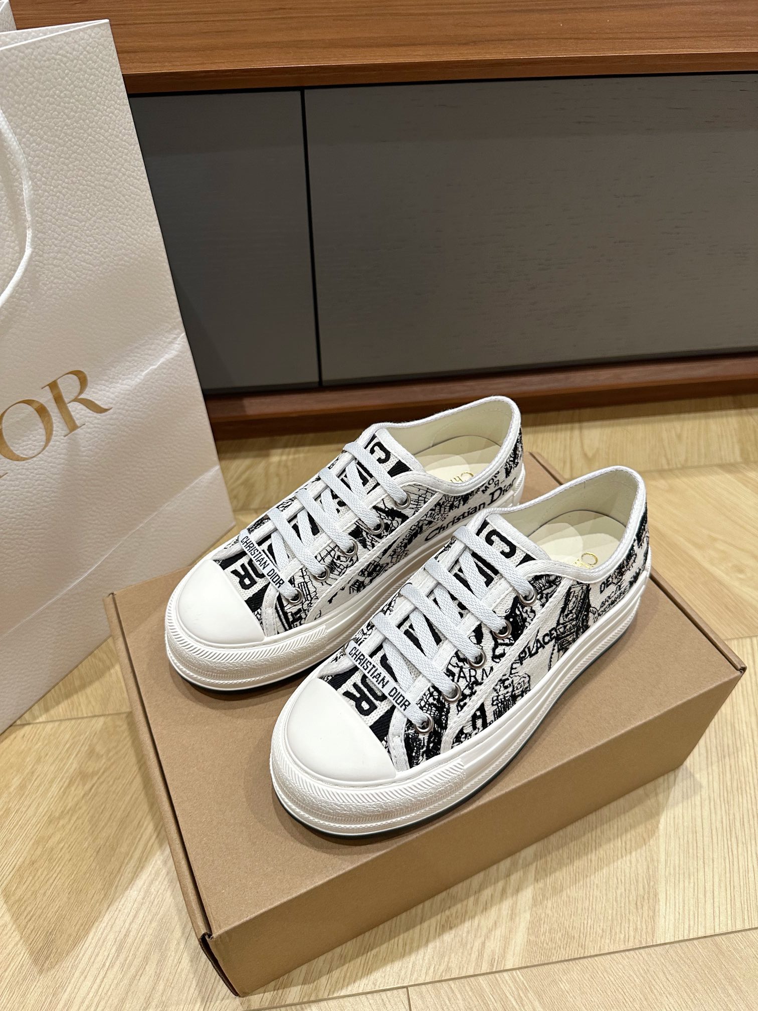 Di0r CD Sneaker