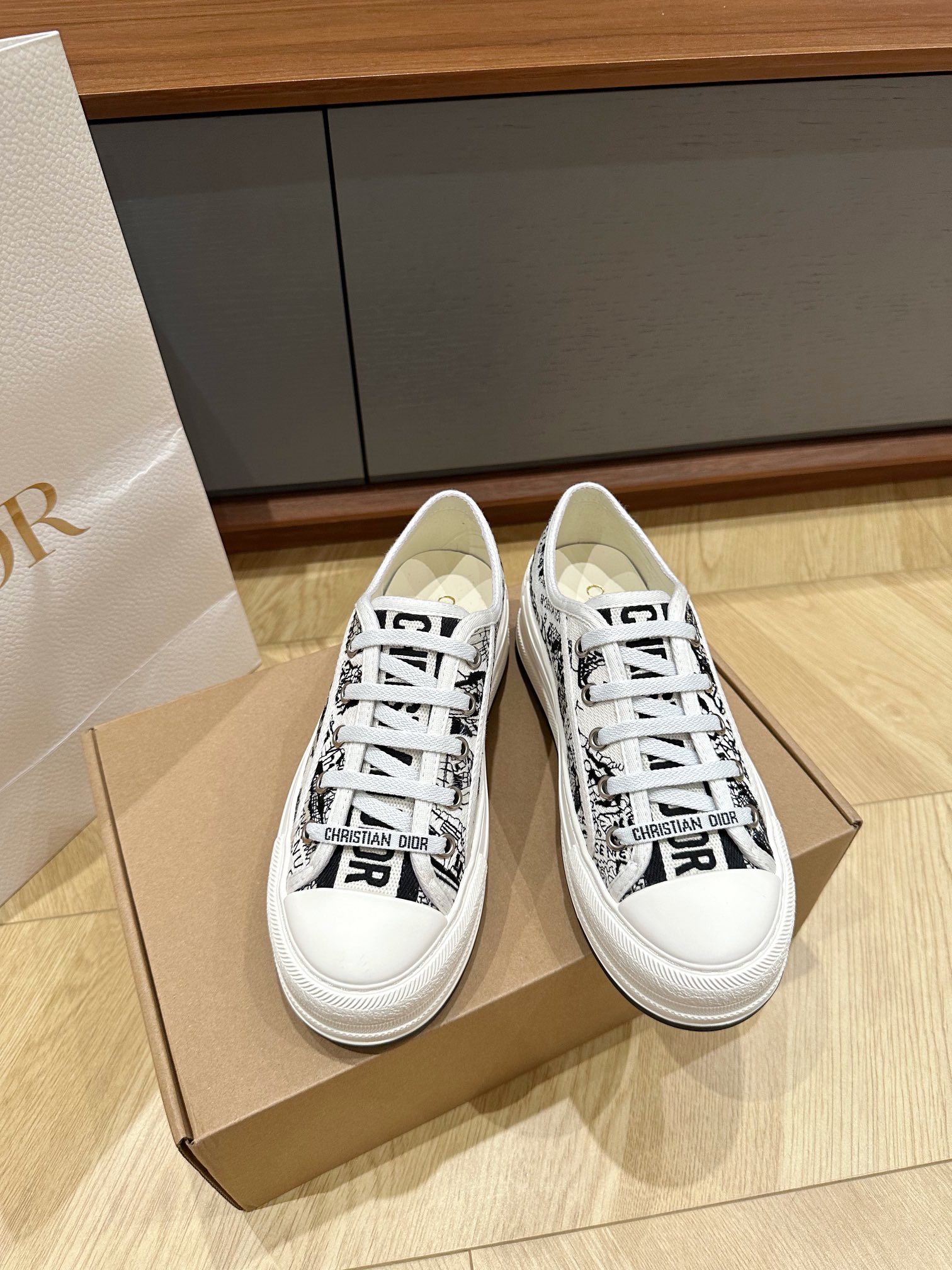 Di0r CD Sneaker