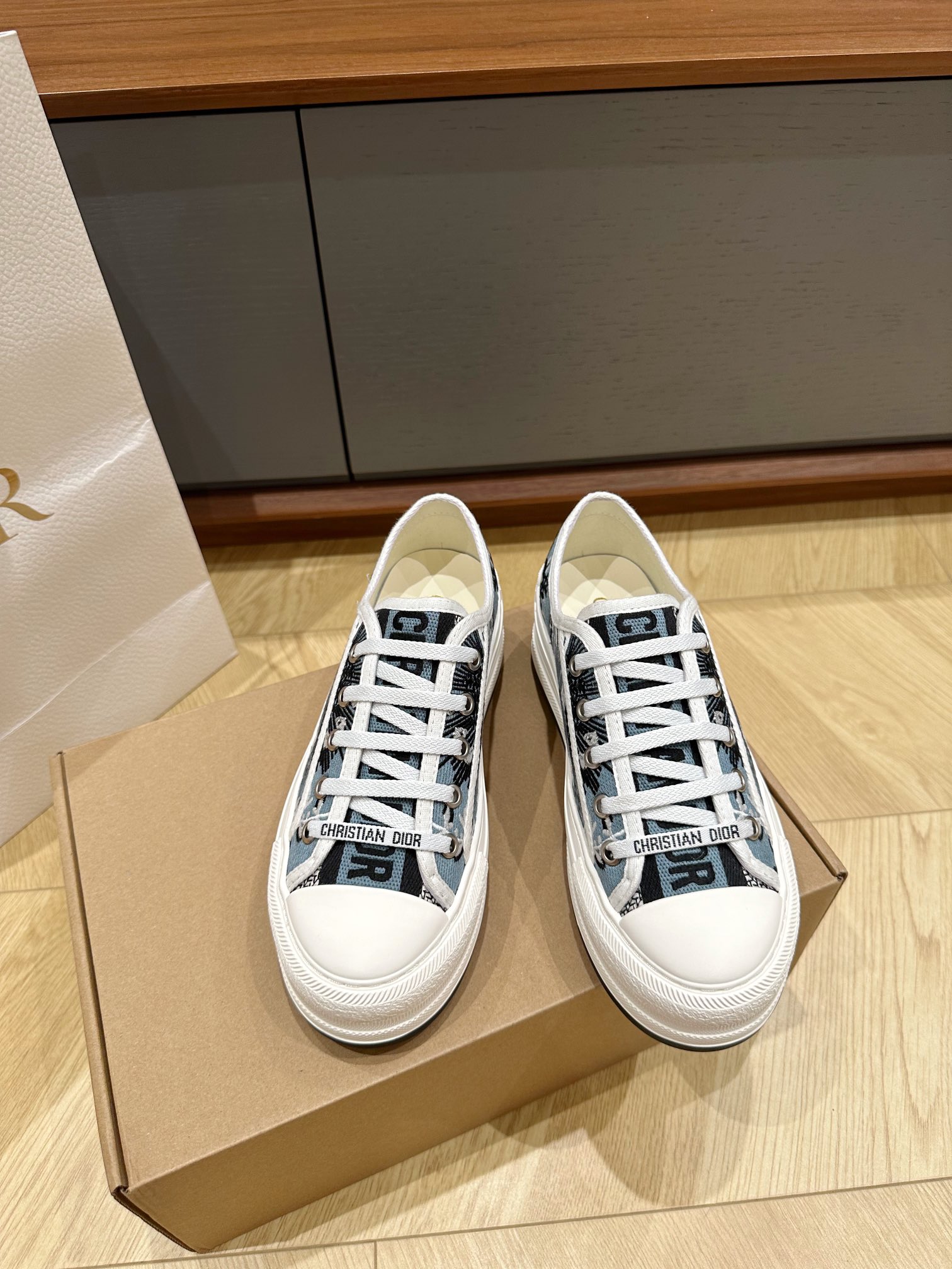 Di0r CD Sneaker（EU35-41)