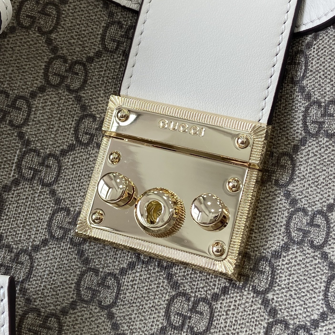 Gucc* Padlock Shoulder Bag(29*23.5*15.5CM)