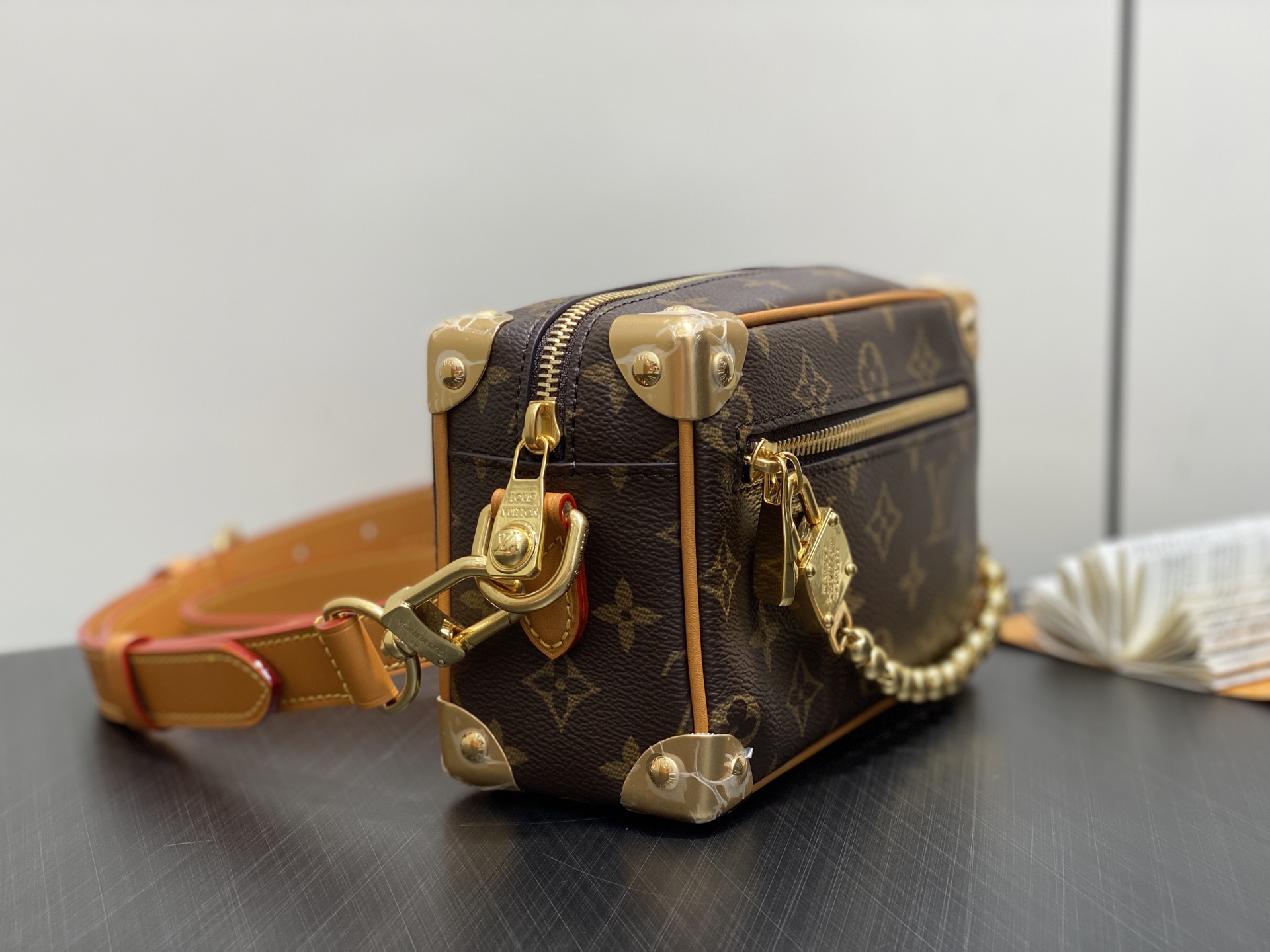 Louis Vuitton Mini Soft Trunk Bag(18.5 x 13 x 8CM)