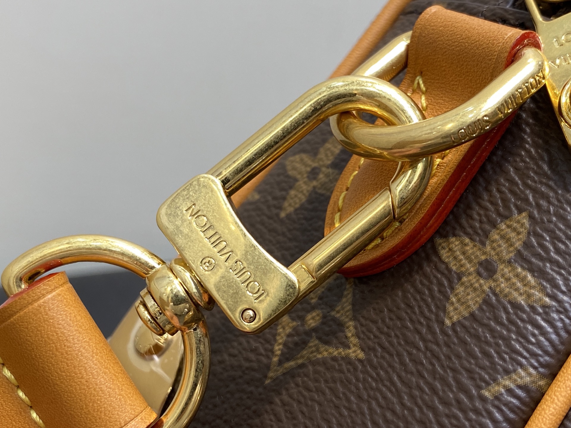 Louis Vuitton Mini Soft Trunk Bag(18.5 x 13 x 8CM)