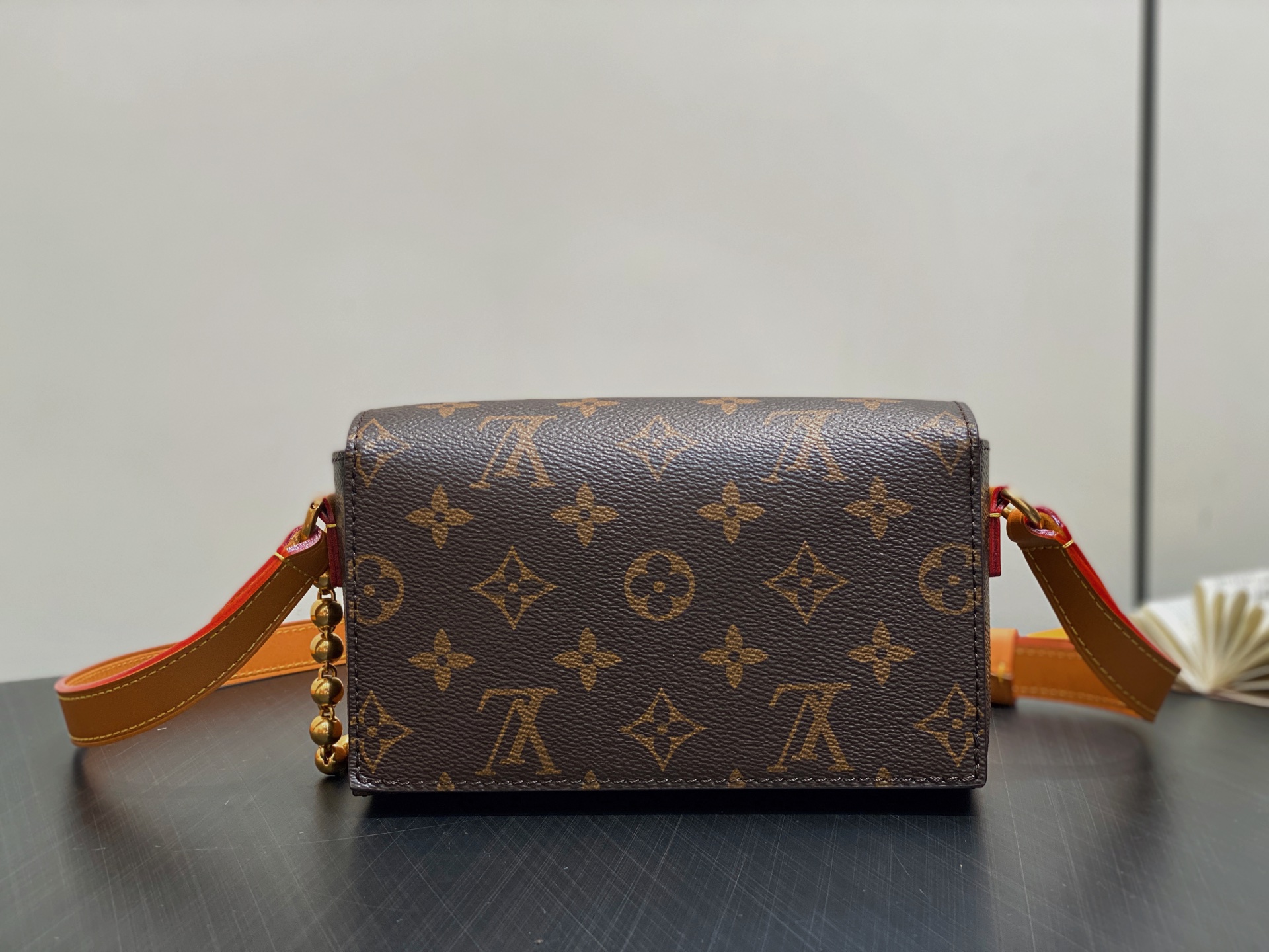 Louis Vuitton Steamer Mini Bag(11 x 6.5 x 18CM)