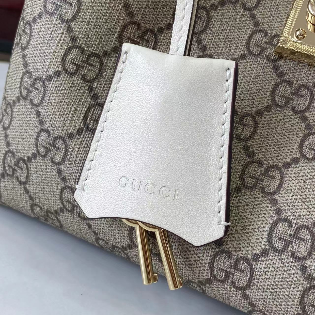 Gucc* Padlock Shoulder Bag(29*23.5*15.5CM)