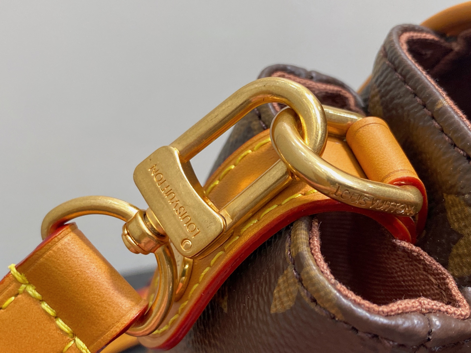 Louis Vuitton Monogram Archive Cargo Bag(14 x 10 x 23CM)