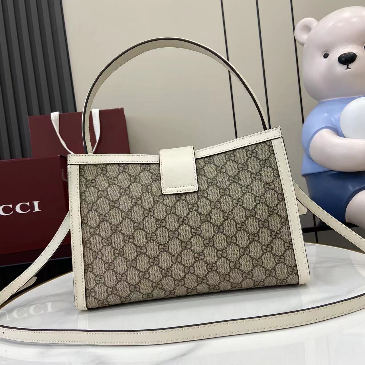 Gucc* Padlock Shoulder Bag(31*21*11CM)