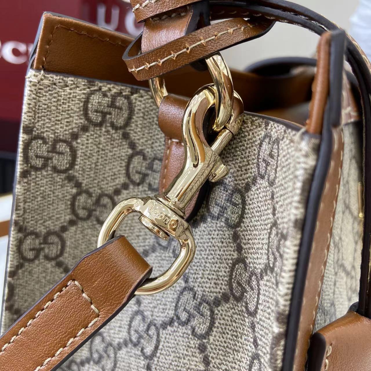 Gucc* Padlock Shoulder Bag(25.5*17.5*10CM)