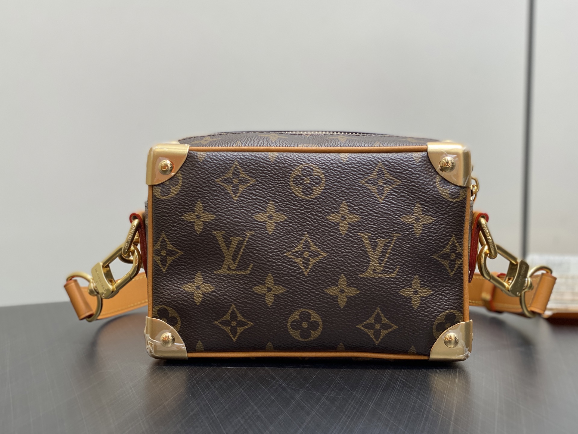 Louis Vuitton Mini Soft Trunk Bag(18.5 x 13 x 8CM)