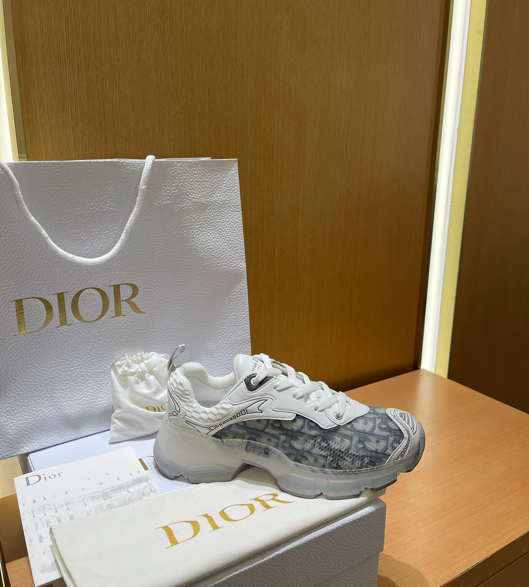 Di0r Sneaker（EU35-41)