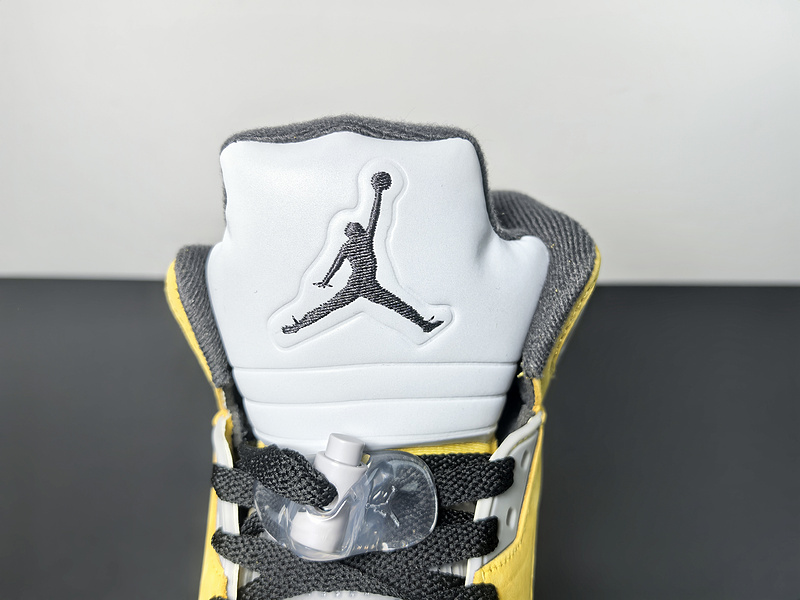 Jordan 5 Retro T23 Tokyo 2025 IO3372-700