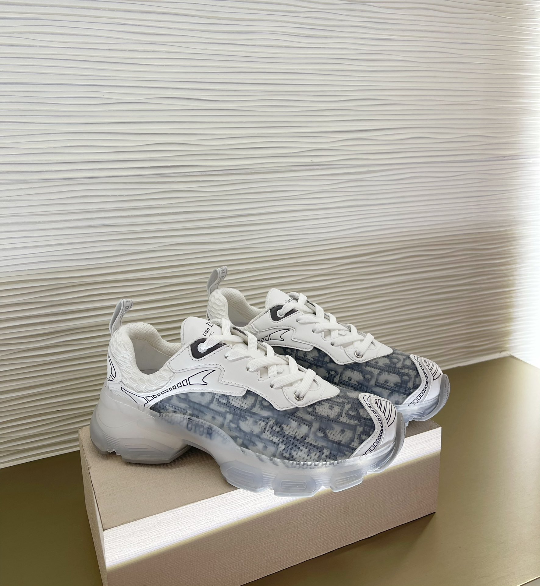 Di0r Sneaker（EU35-41)