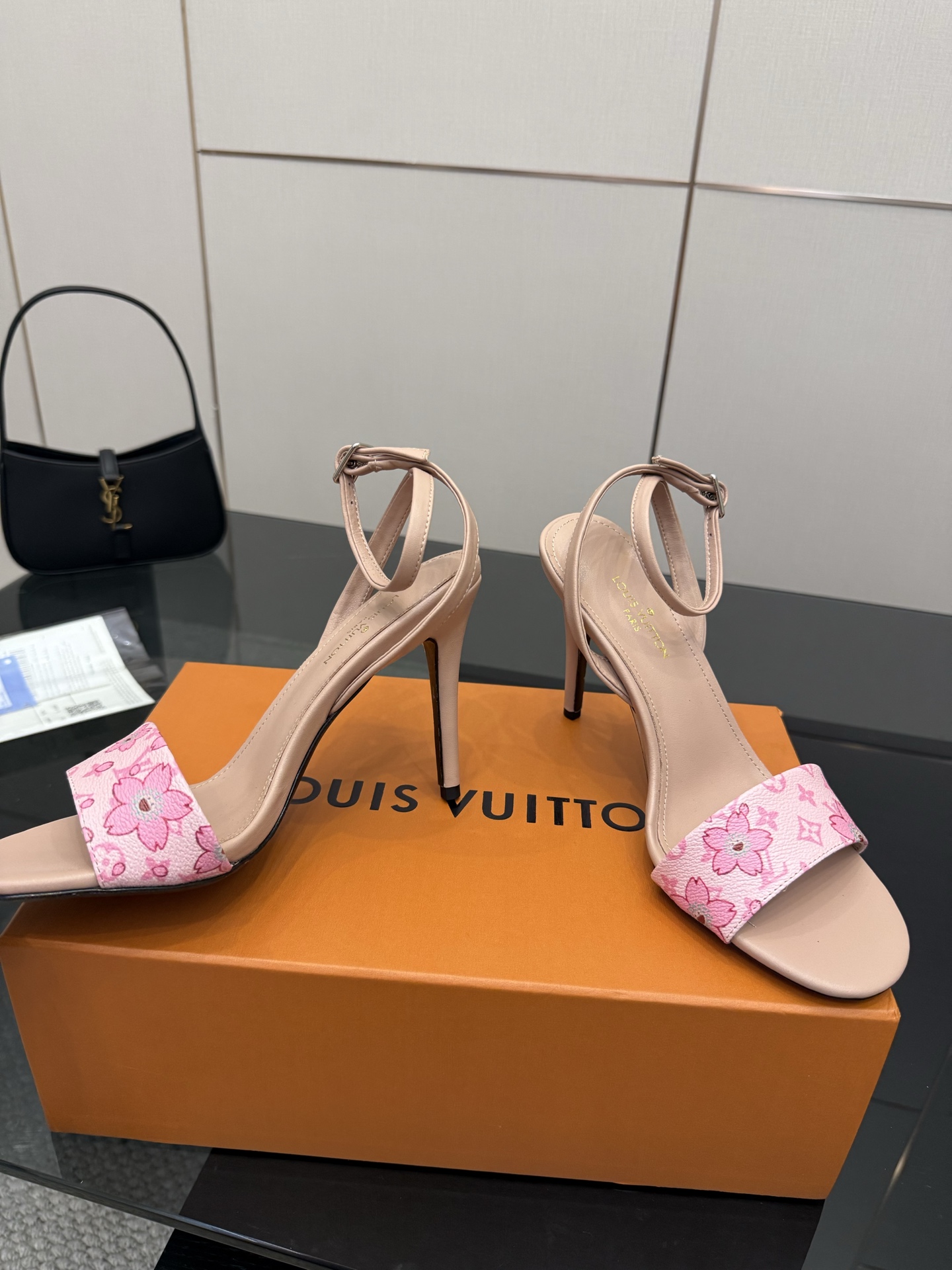 Lou*s Vuitton Slides(EU35-42)