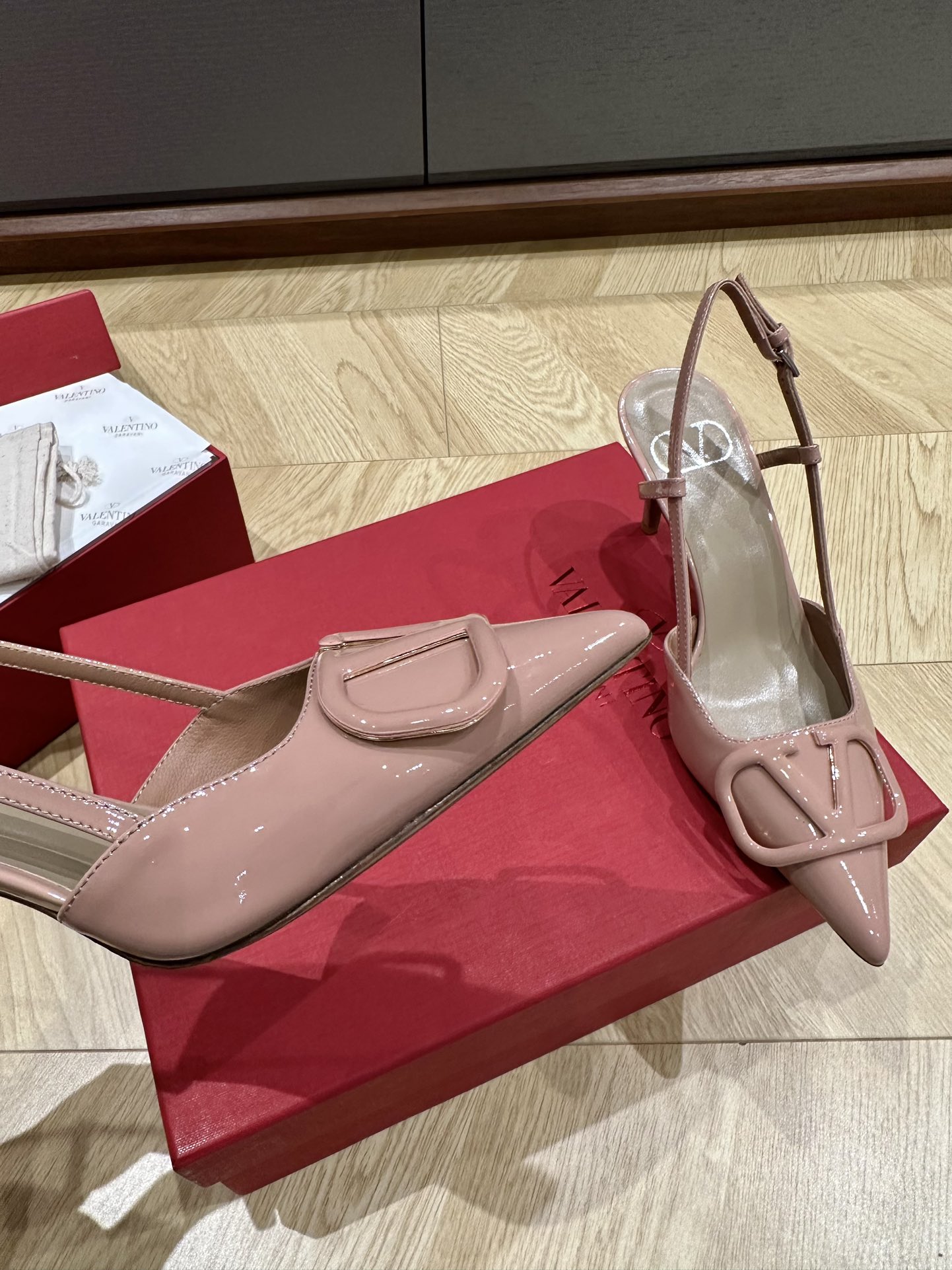 Valentino Heels-8CM(EU35-41)