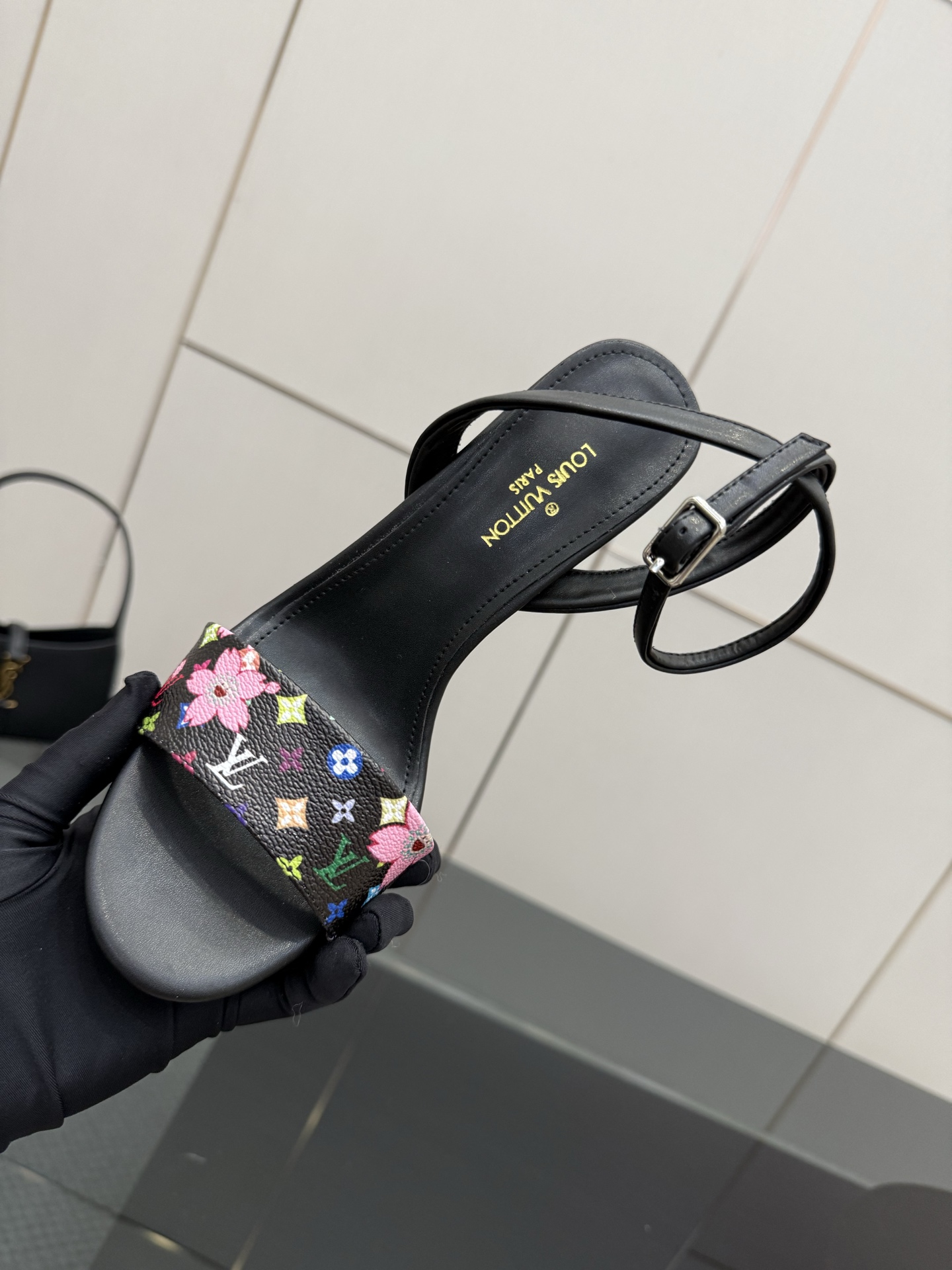 Lou*s Vuitton Slides(EU35-42)