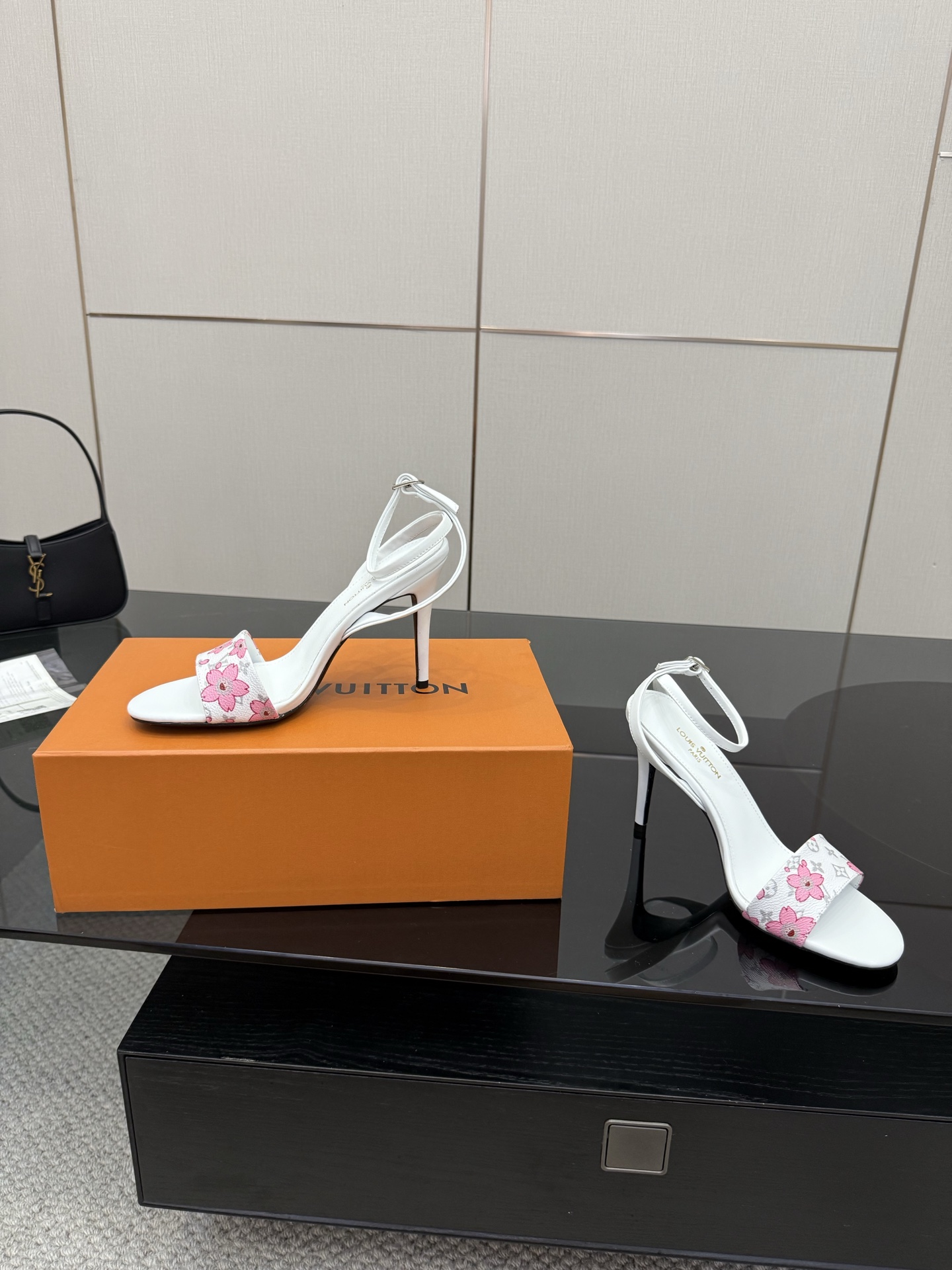 Lou*s Vuitton Slides(EU35-42)