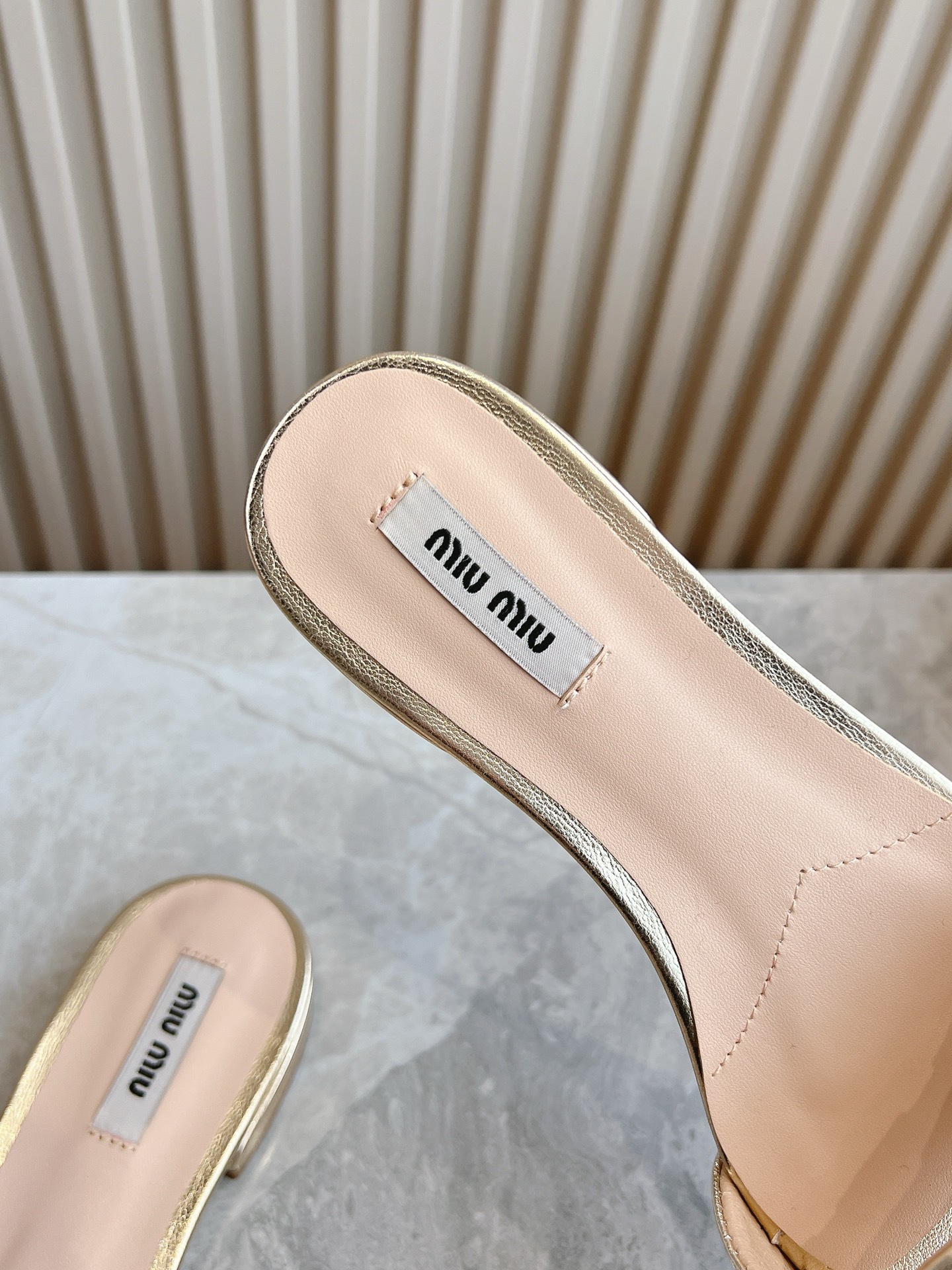MiuMiu 2025ss Slides