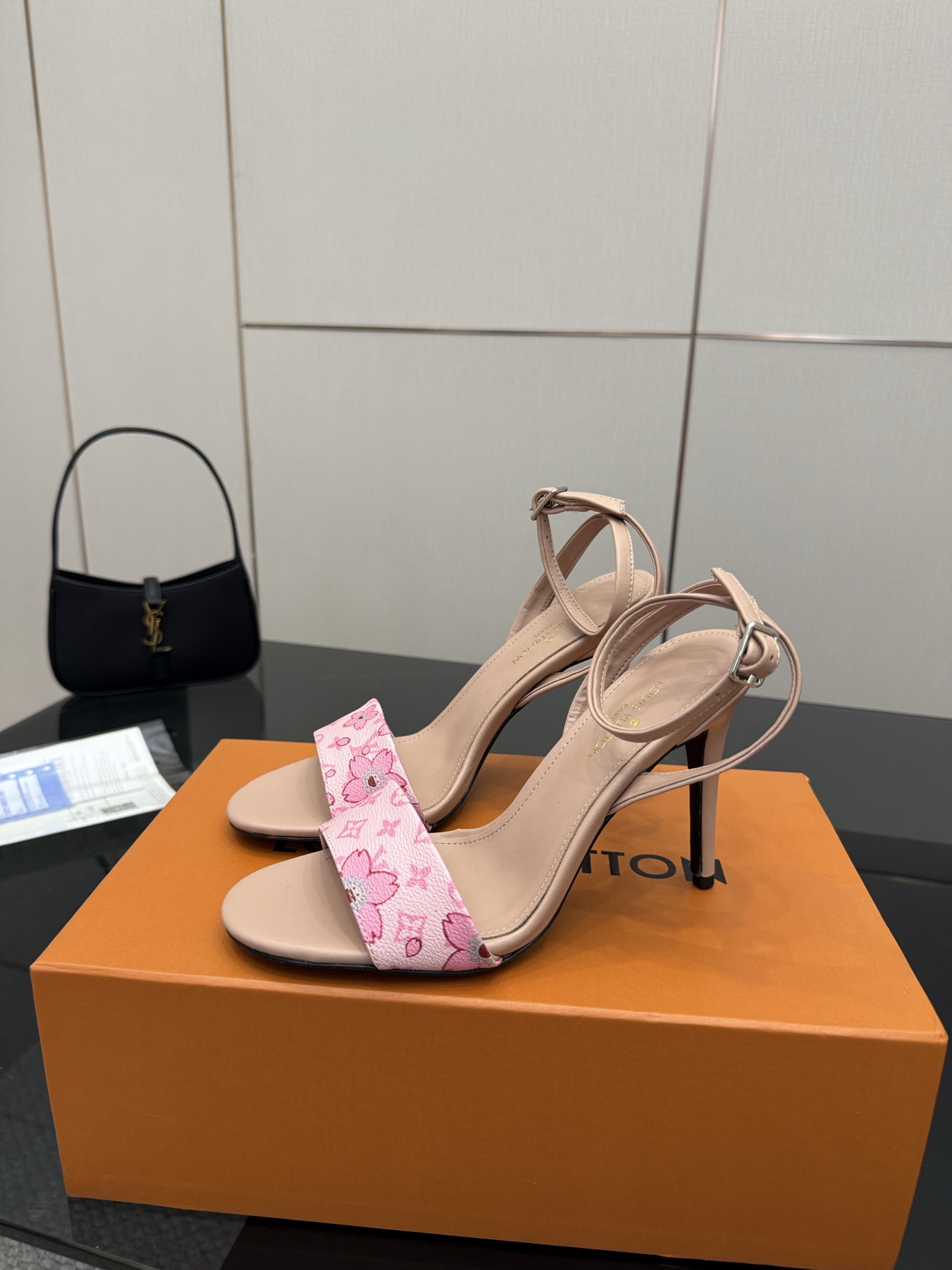 Lou*s Vuitton Slides(EU35-42)