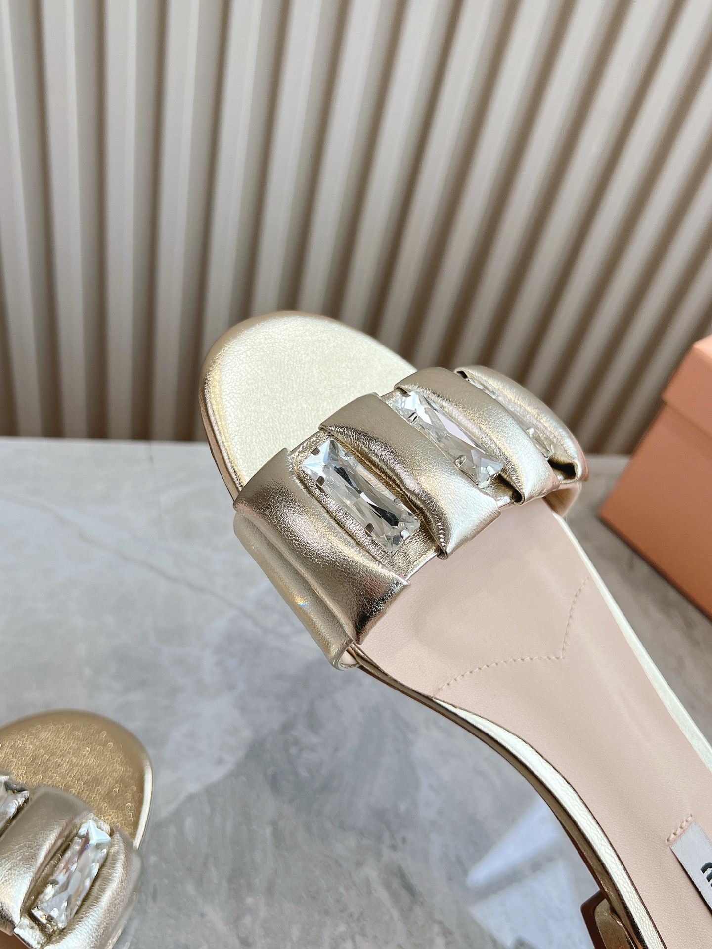 MiuMiu 2025ss Slides