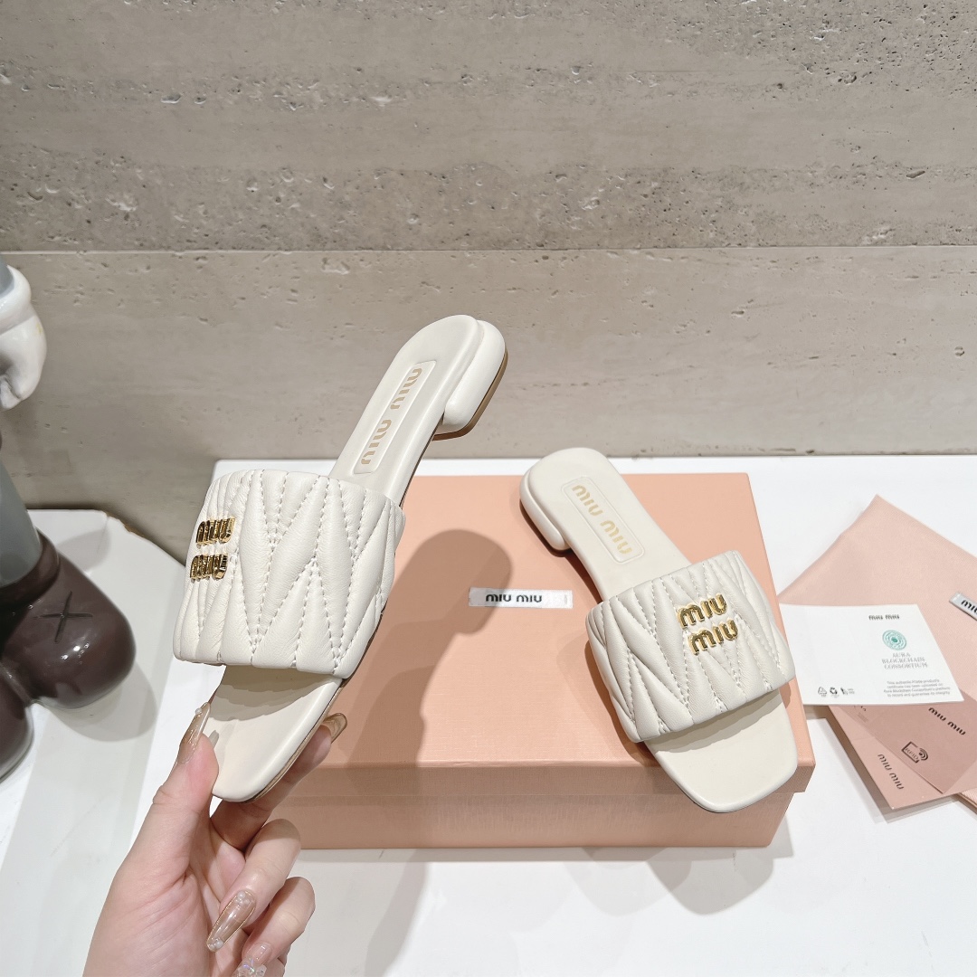 Miumiu 2025ss Slides(EU35-41)