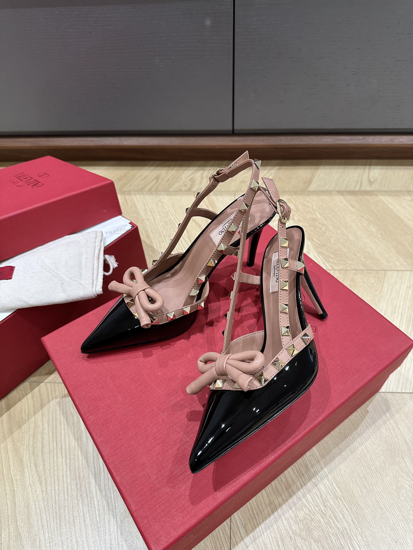 Valentino Heels-10CM(EU35-41)