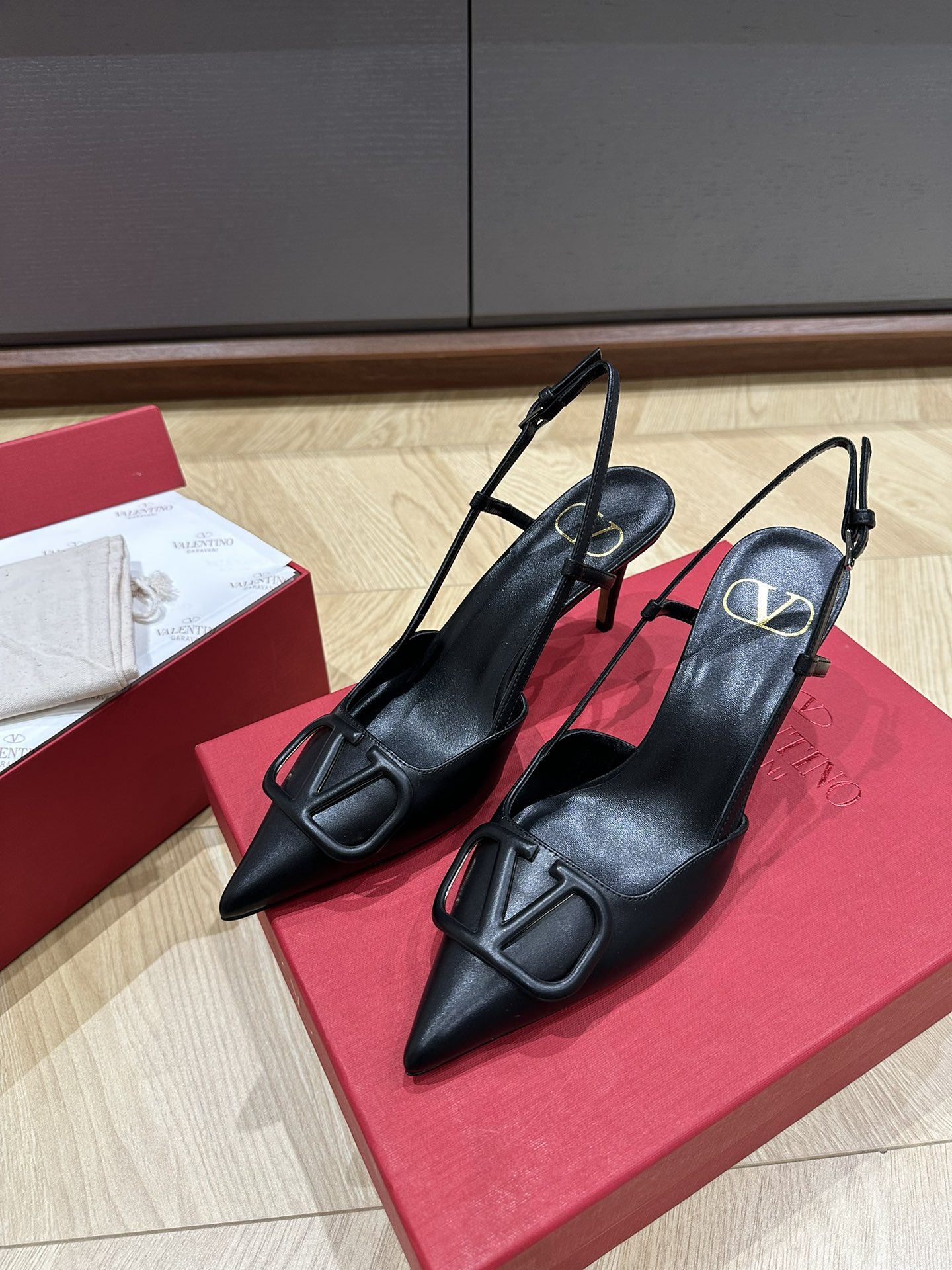 Valentino Heels-8CM(EU35-41)