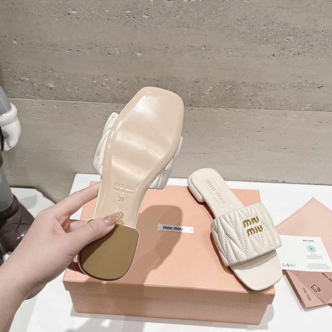 Miumiu 2025ss Slides(EU35-41)