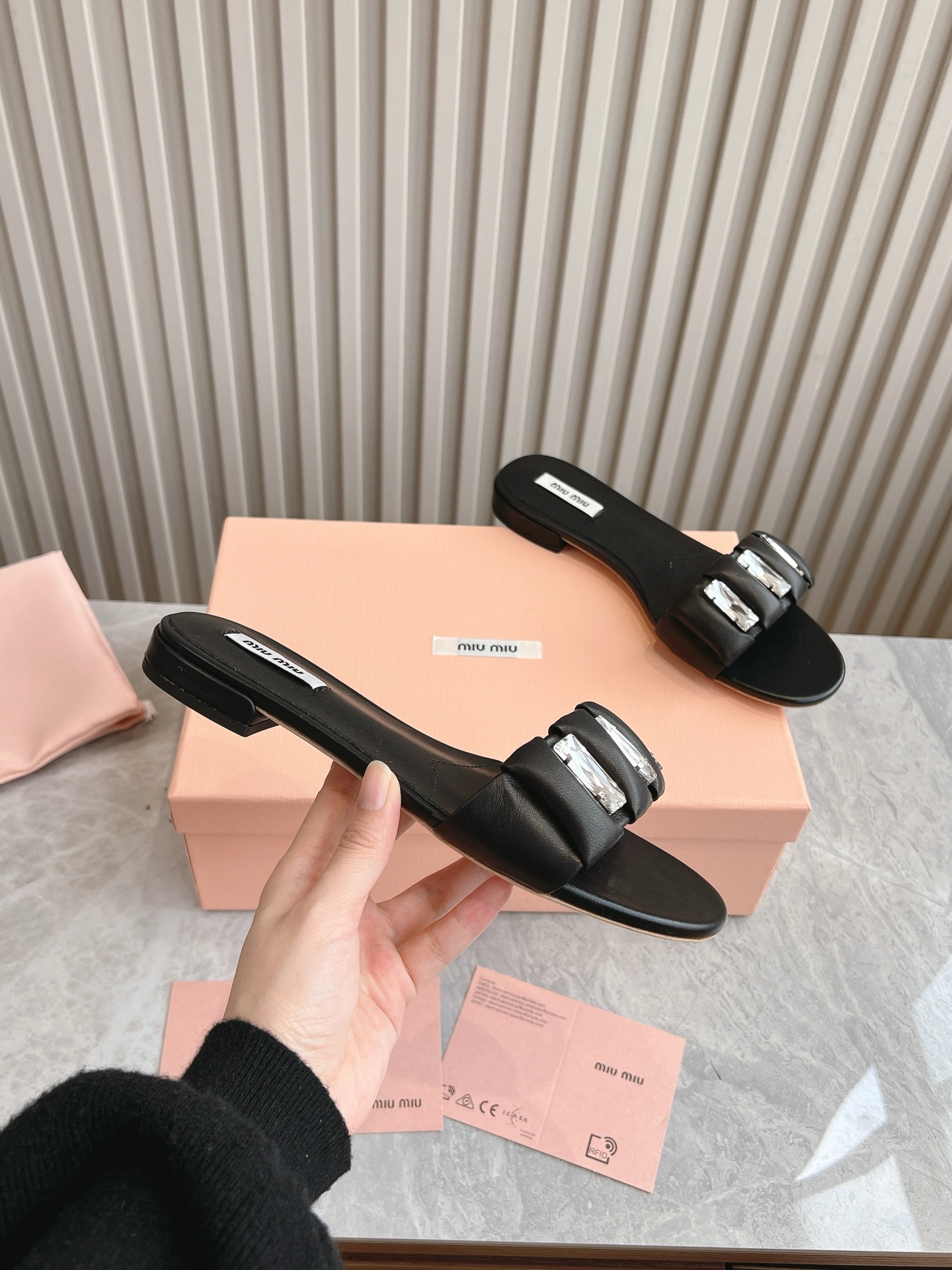 MiuMiu 2025ss Slides