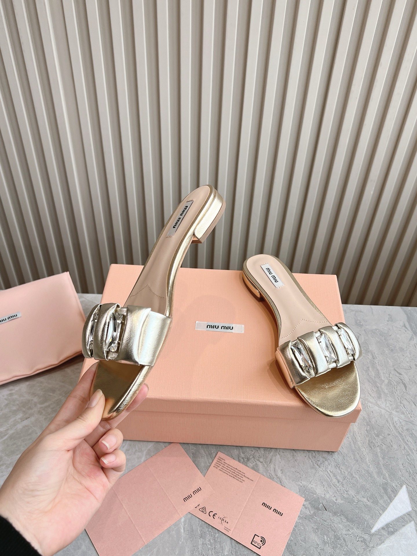 MiuMiu 2025ss Slides