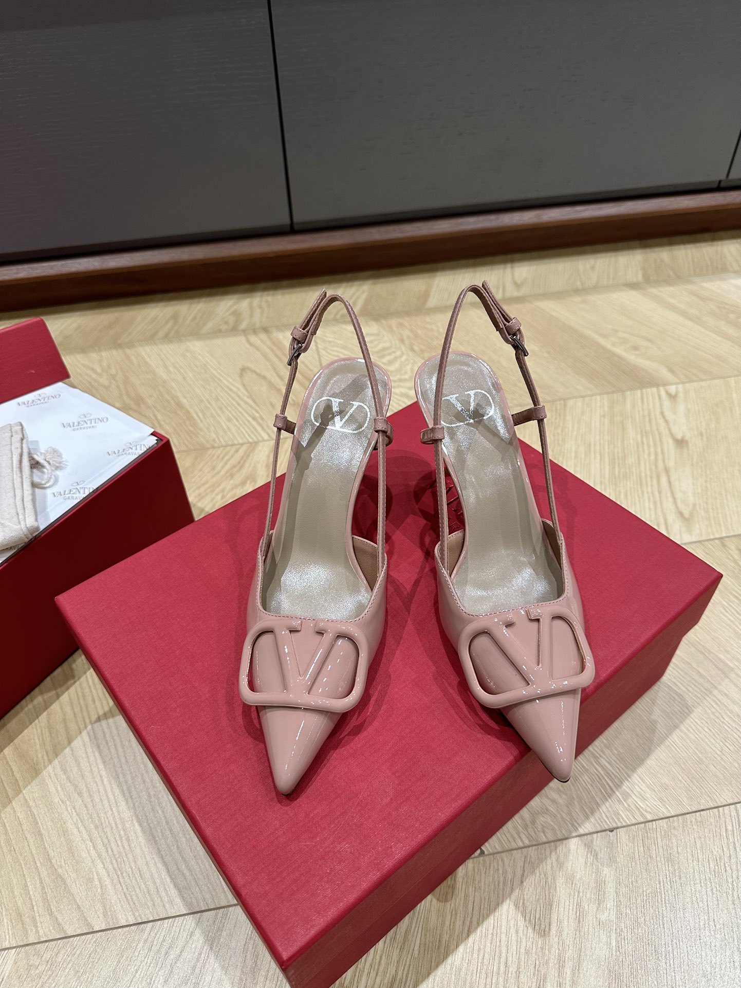 Valentino Heels-8CM(EU35-41)