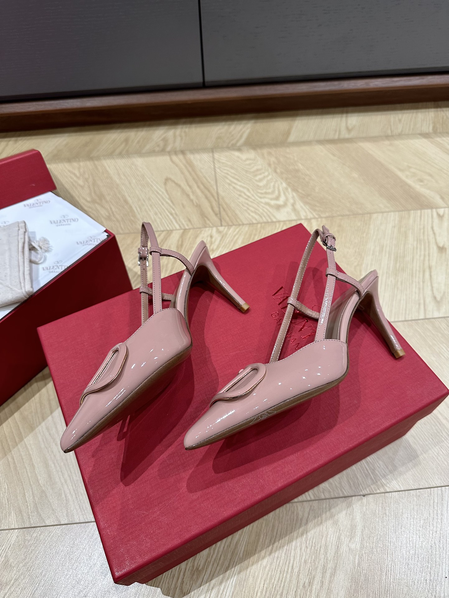 Valentino Heels-8CM(EU35-41)