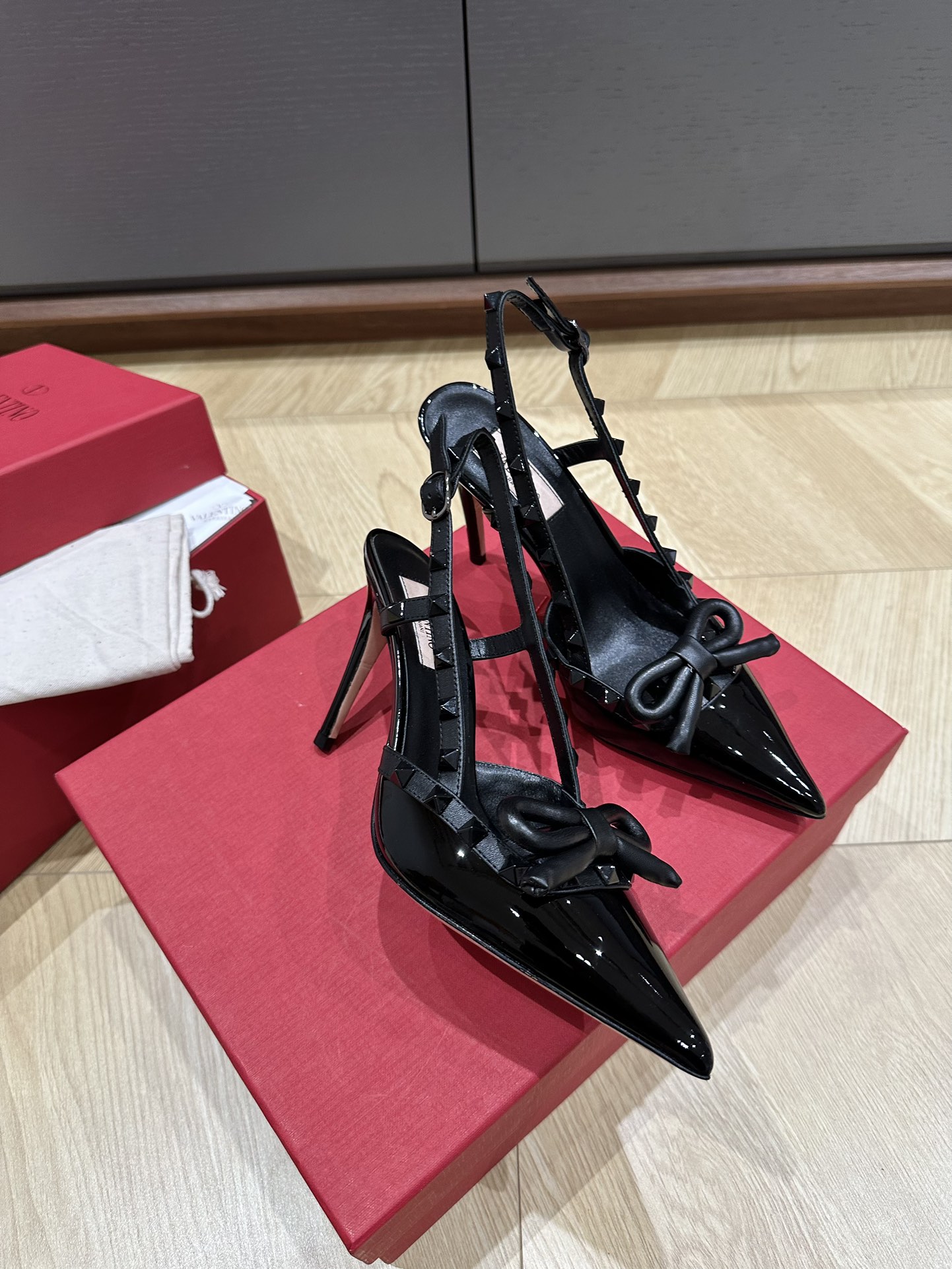 Valentino Heels-10CM(EU35-41)