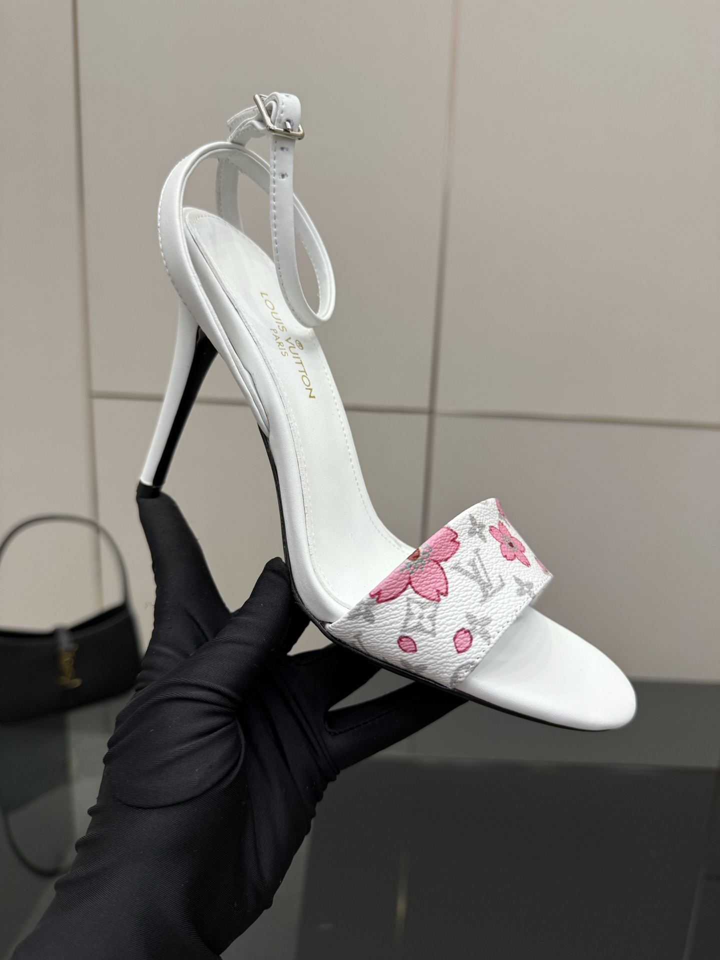 Lou*s Vuitton Slides(EU35-42)