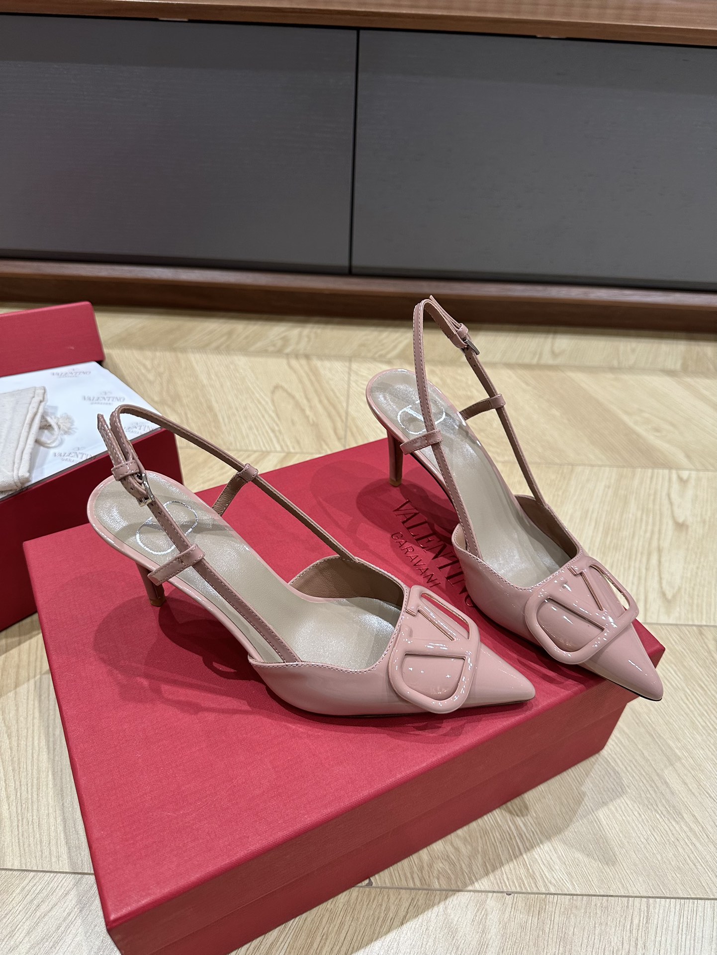 Valentino Heels-8CM(EU35-41)