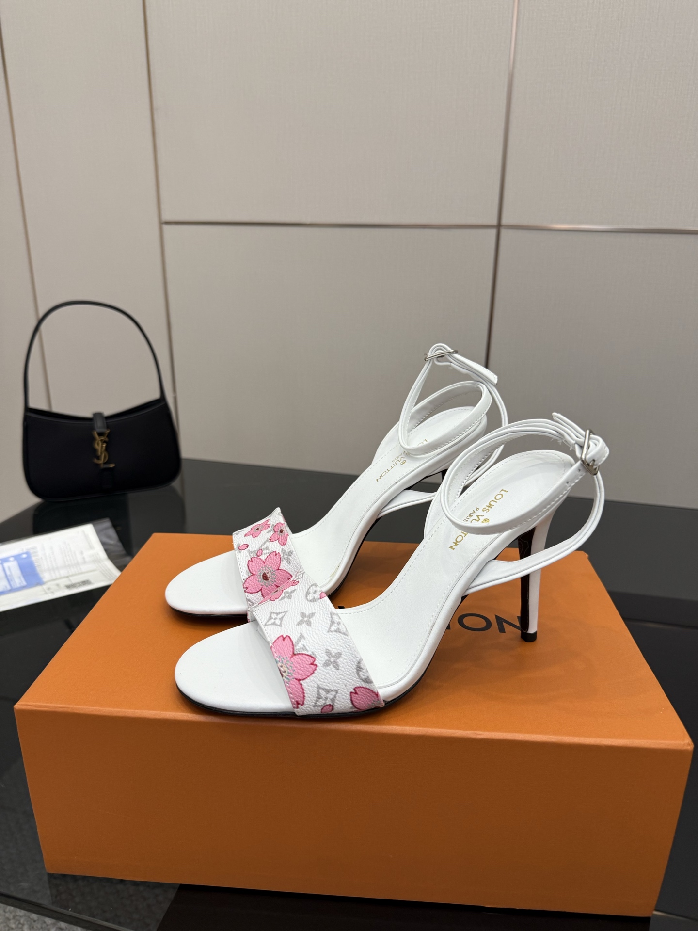 Lou*s Vuitton Slides(EU35-42)