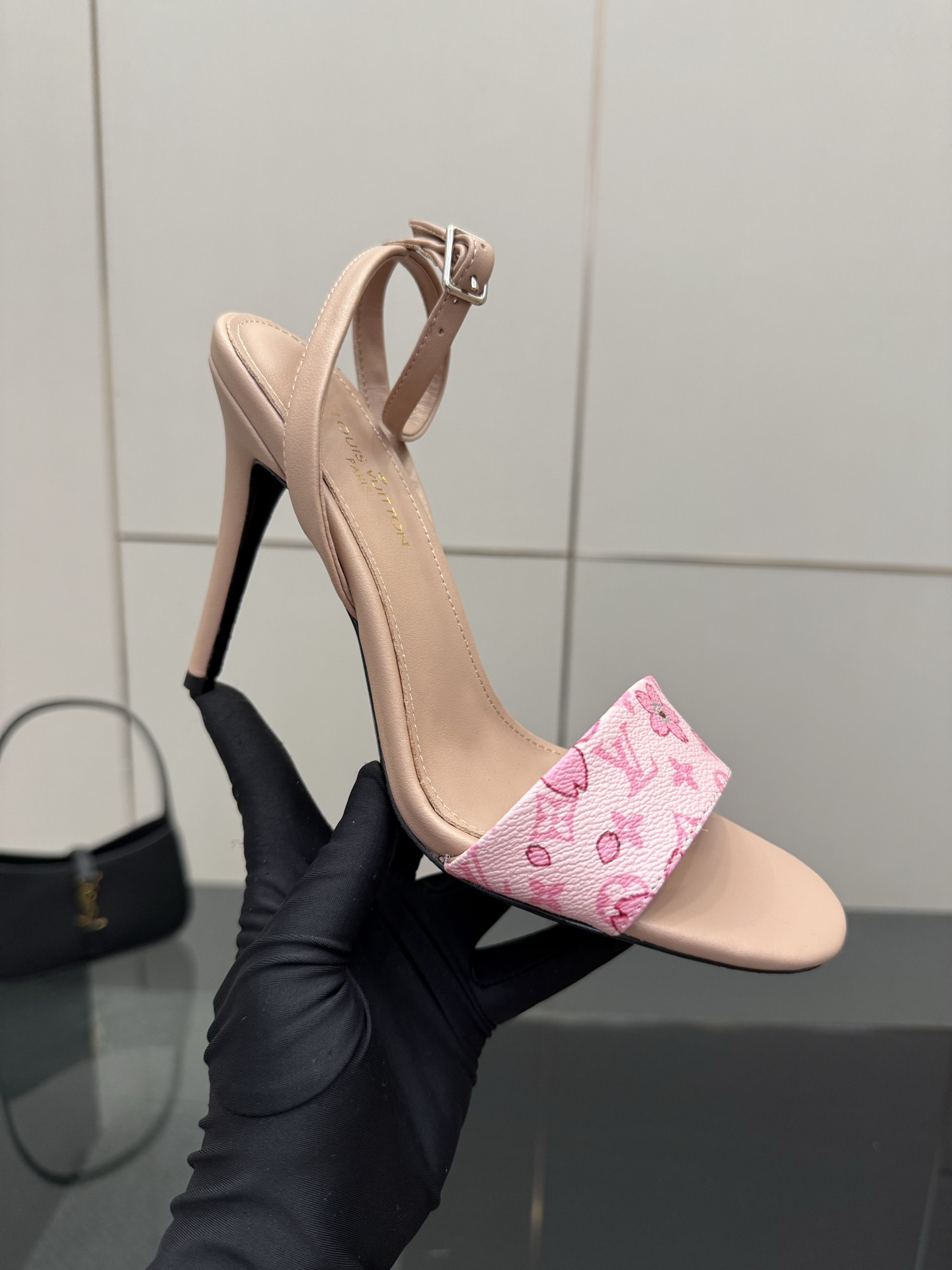 Lou*s Vuitton Slides(EU35-42)