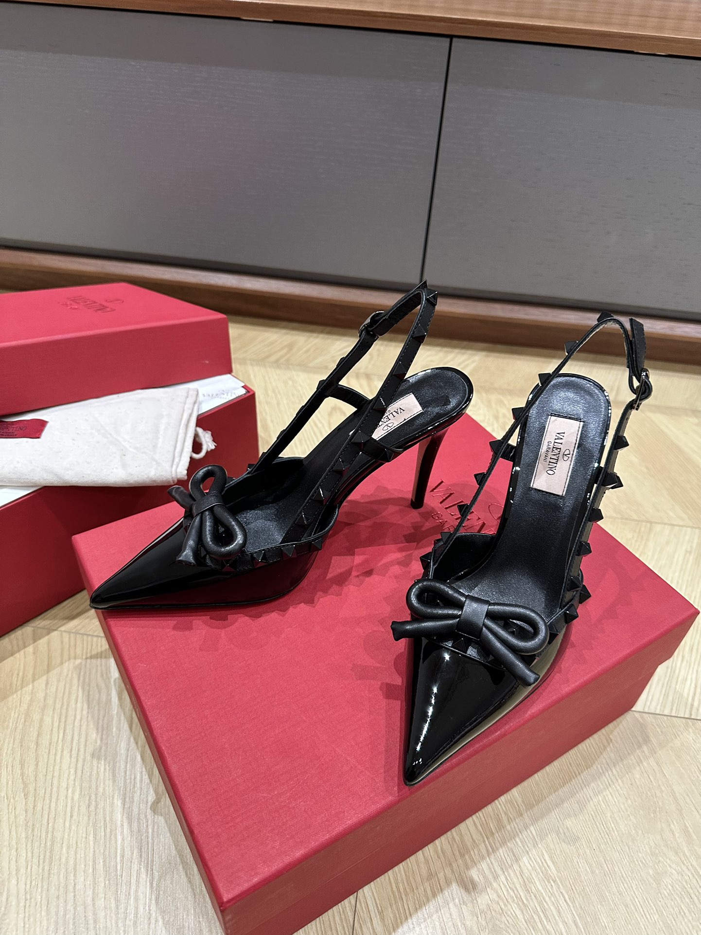 Valentino Heels-10CM(EU35-41)