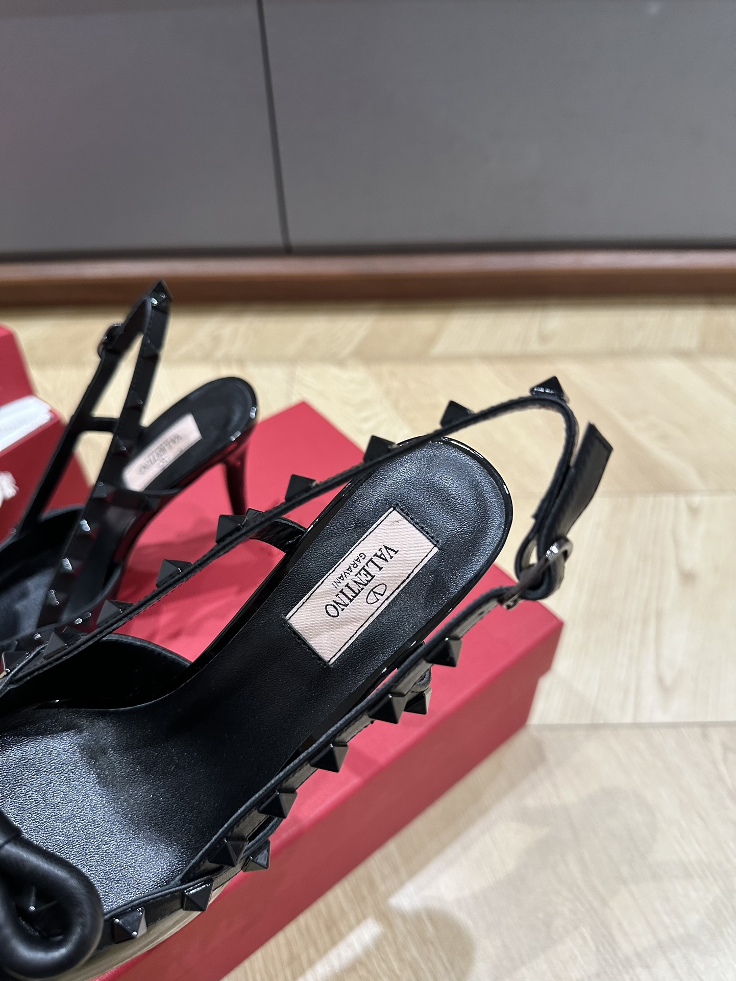 Valentino Heels-10CM(EU35-41)