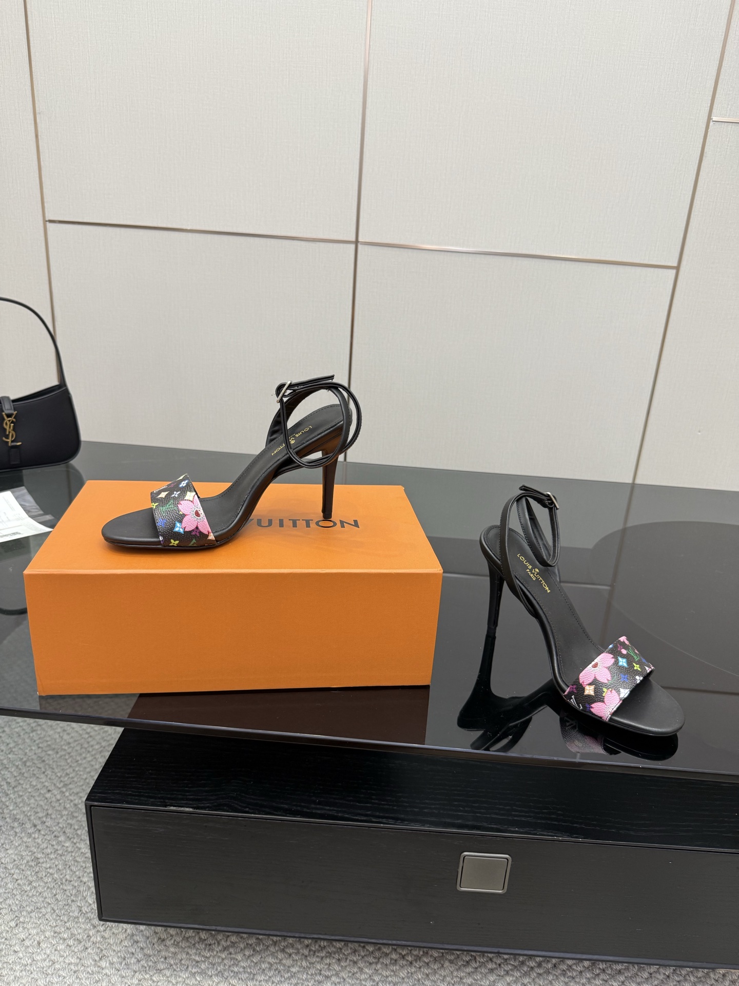 Lou*s Vuitton Slides(EU35-42)